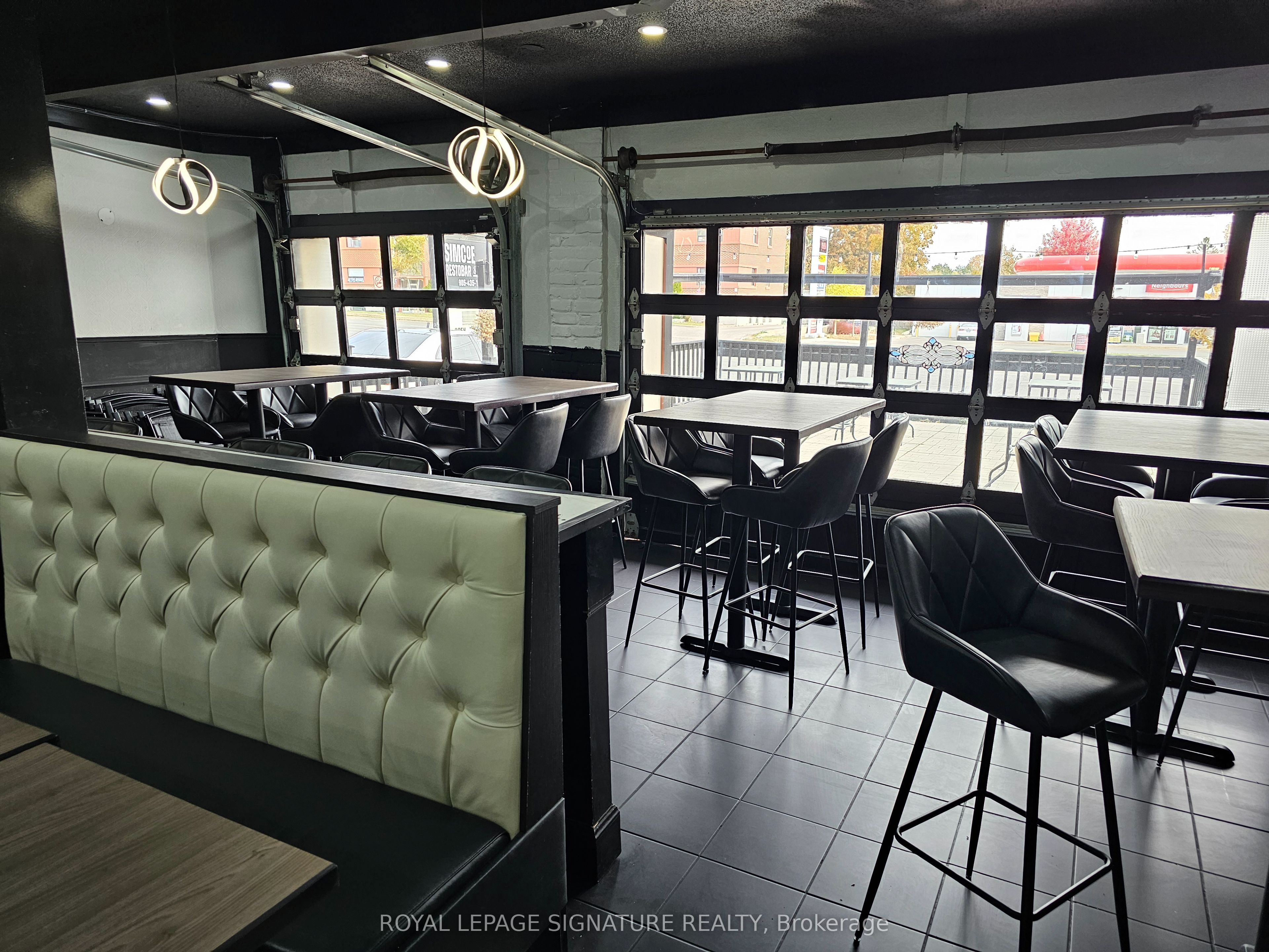926 Simcoe Street Property Photo 16