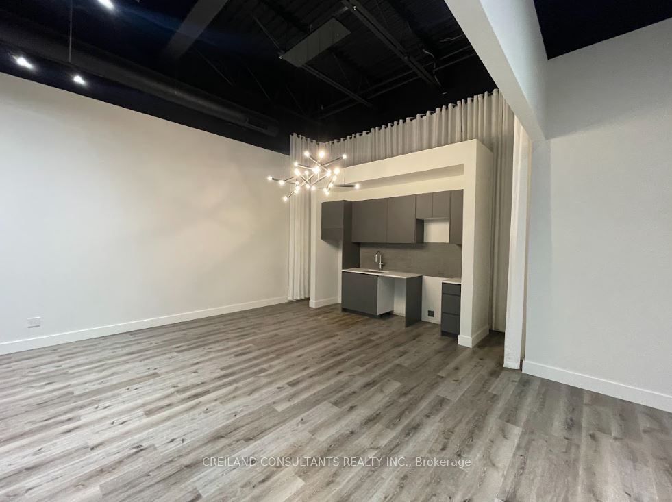 #1 - 1221 Markham Road Property Photo 6