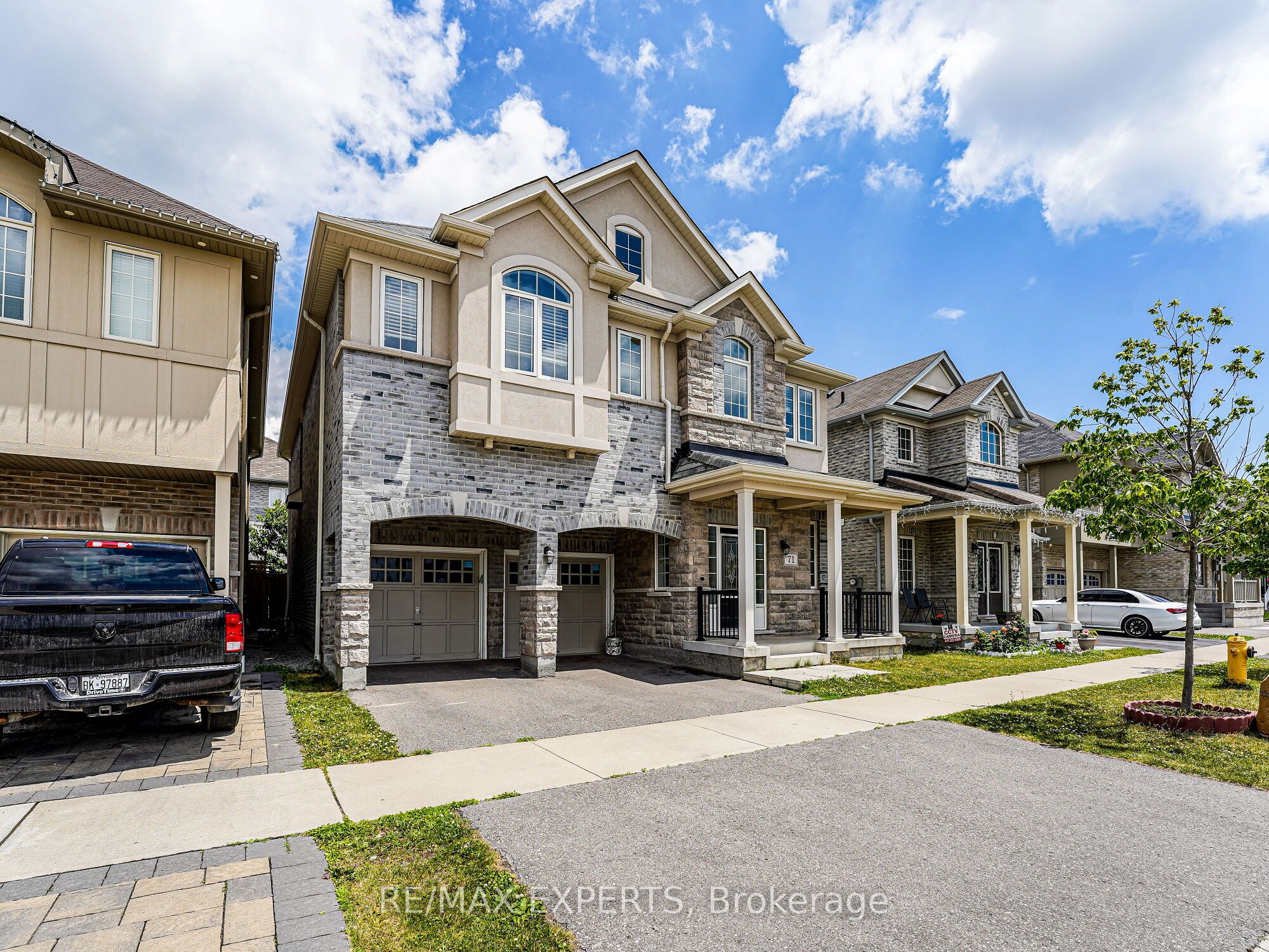 71 Turnerbury Avenue Property Photo 2