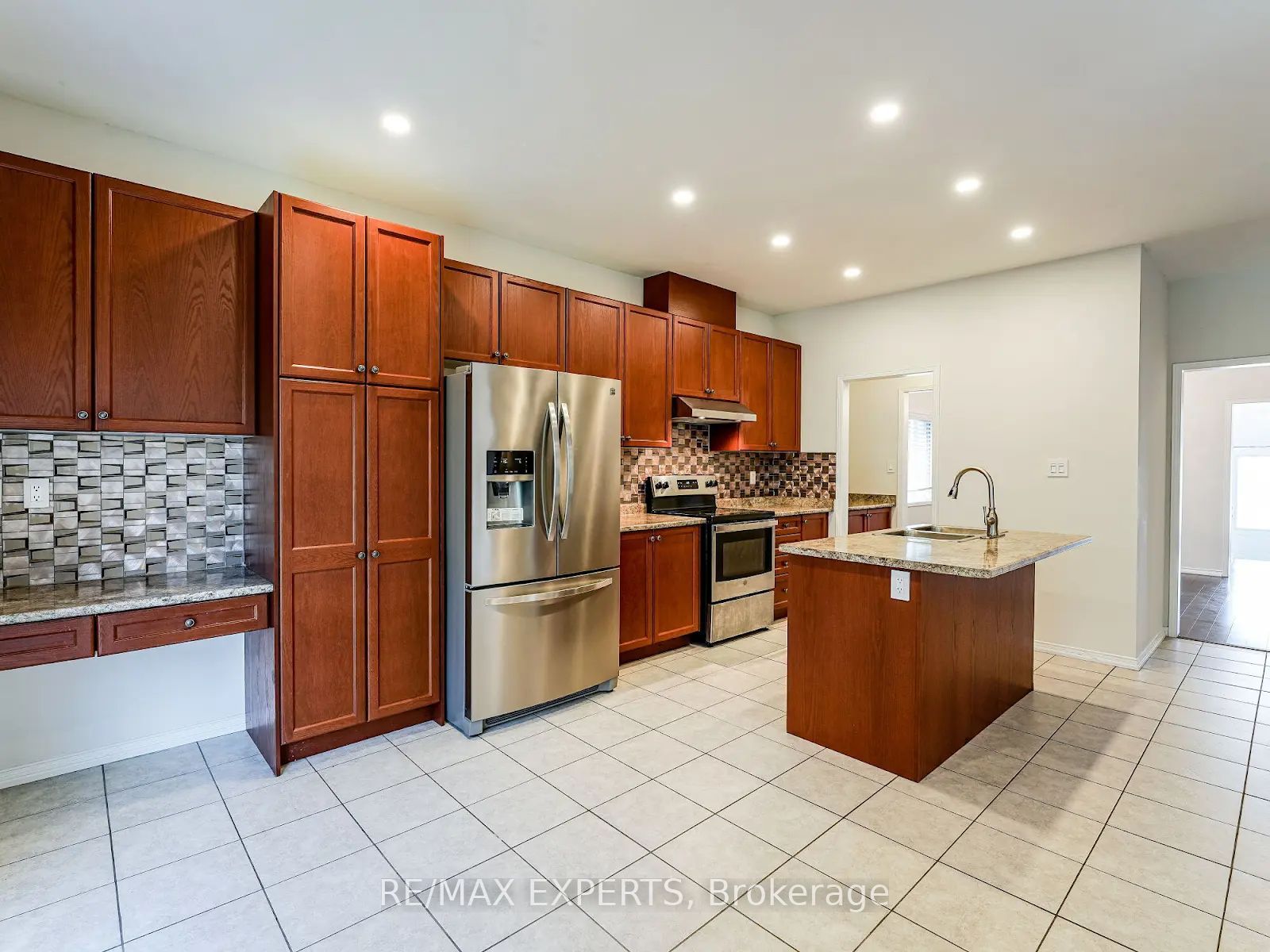 71 Turnerbury Avenue Property Photo 10