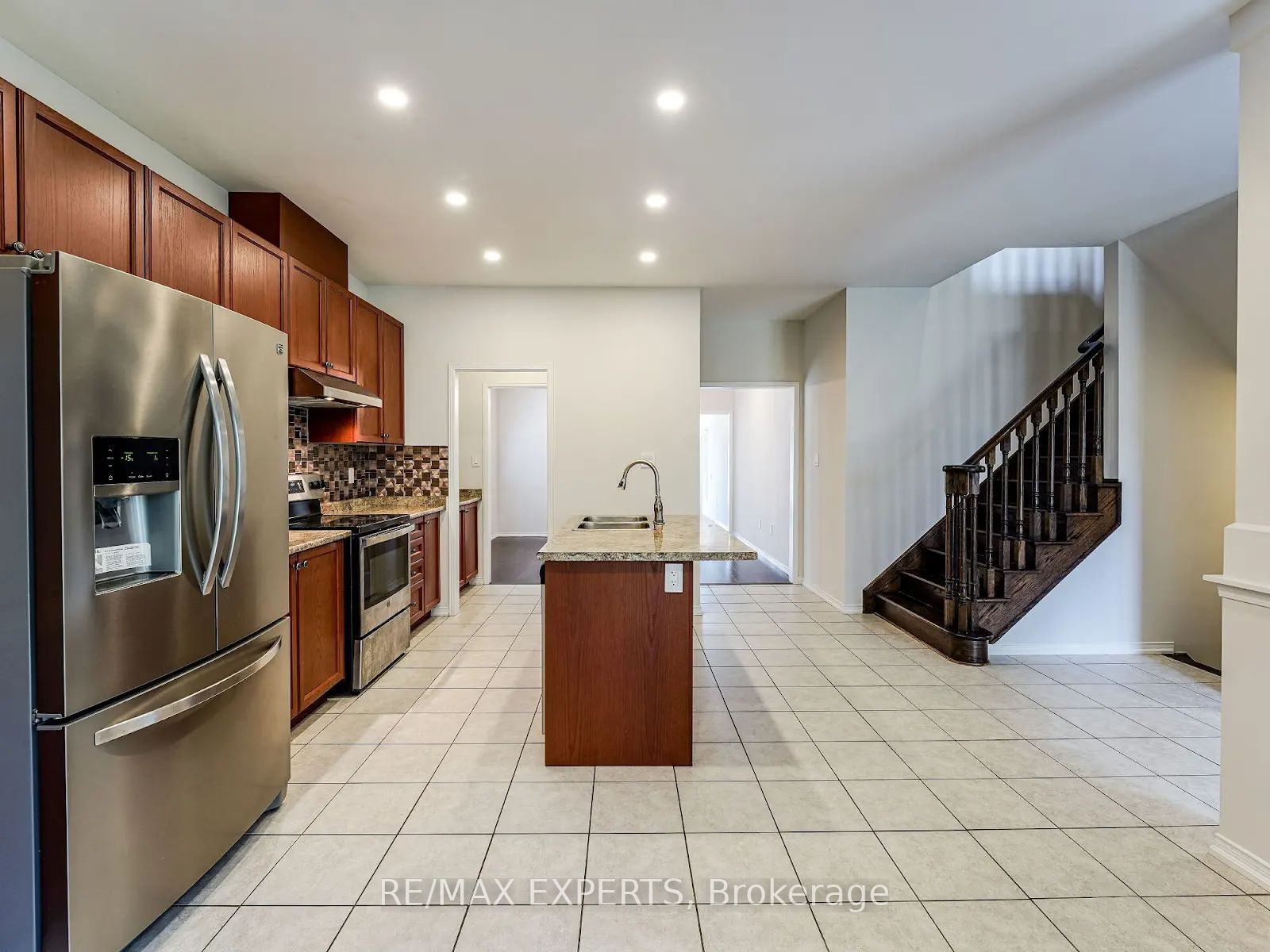 71 Turnerbury Avenue Property Photo 11