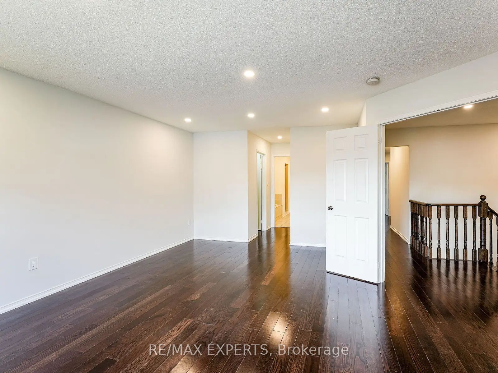 71 Turnerbury Avenue Property Photo 34