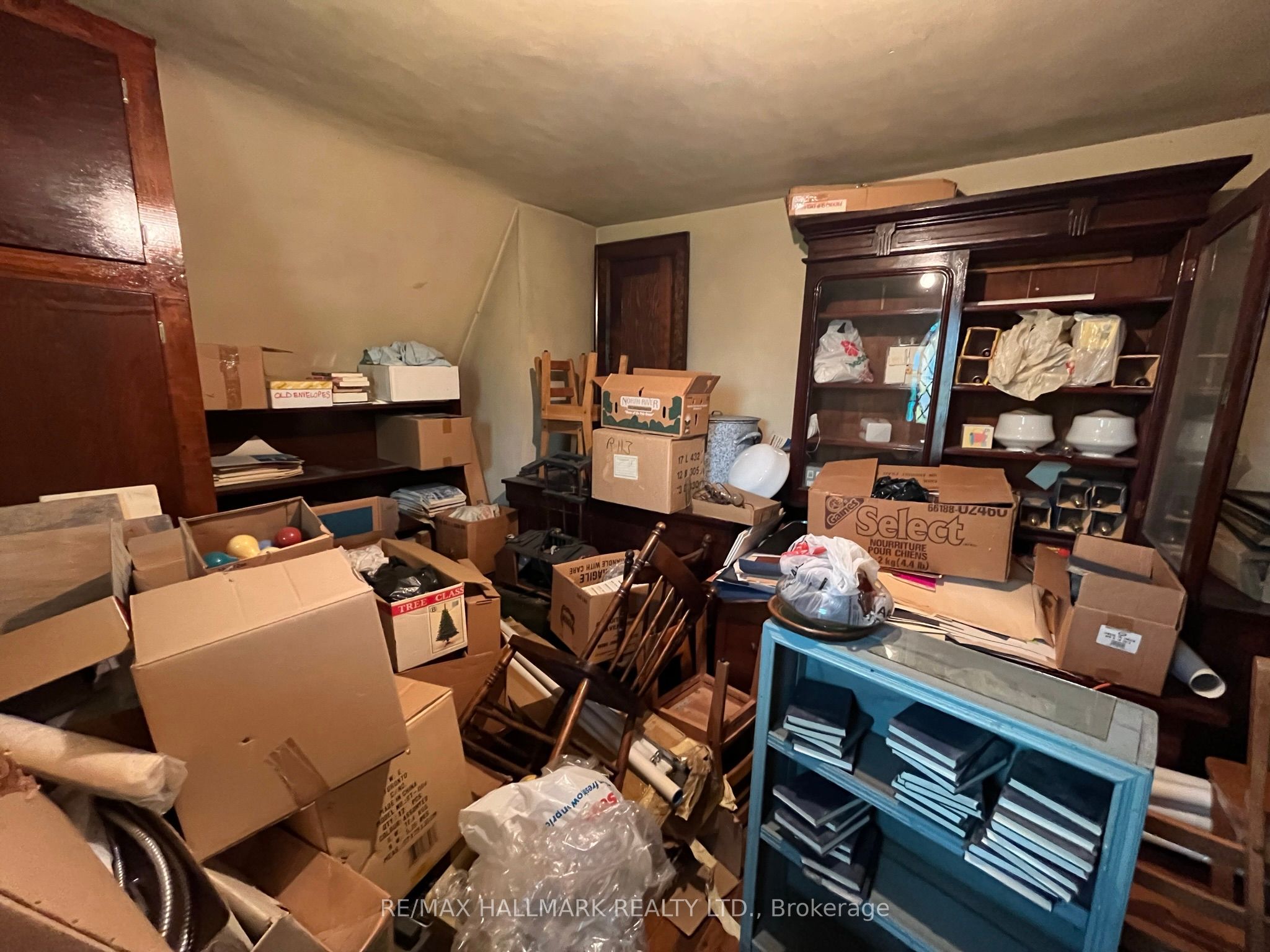 490 Simcoe Street Property Photo 18