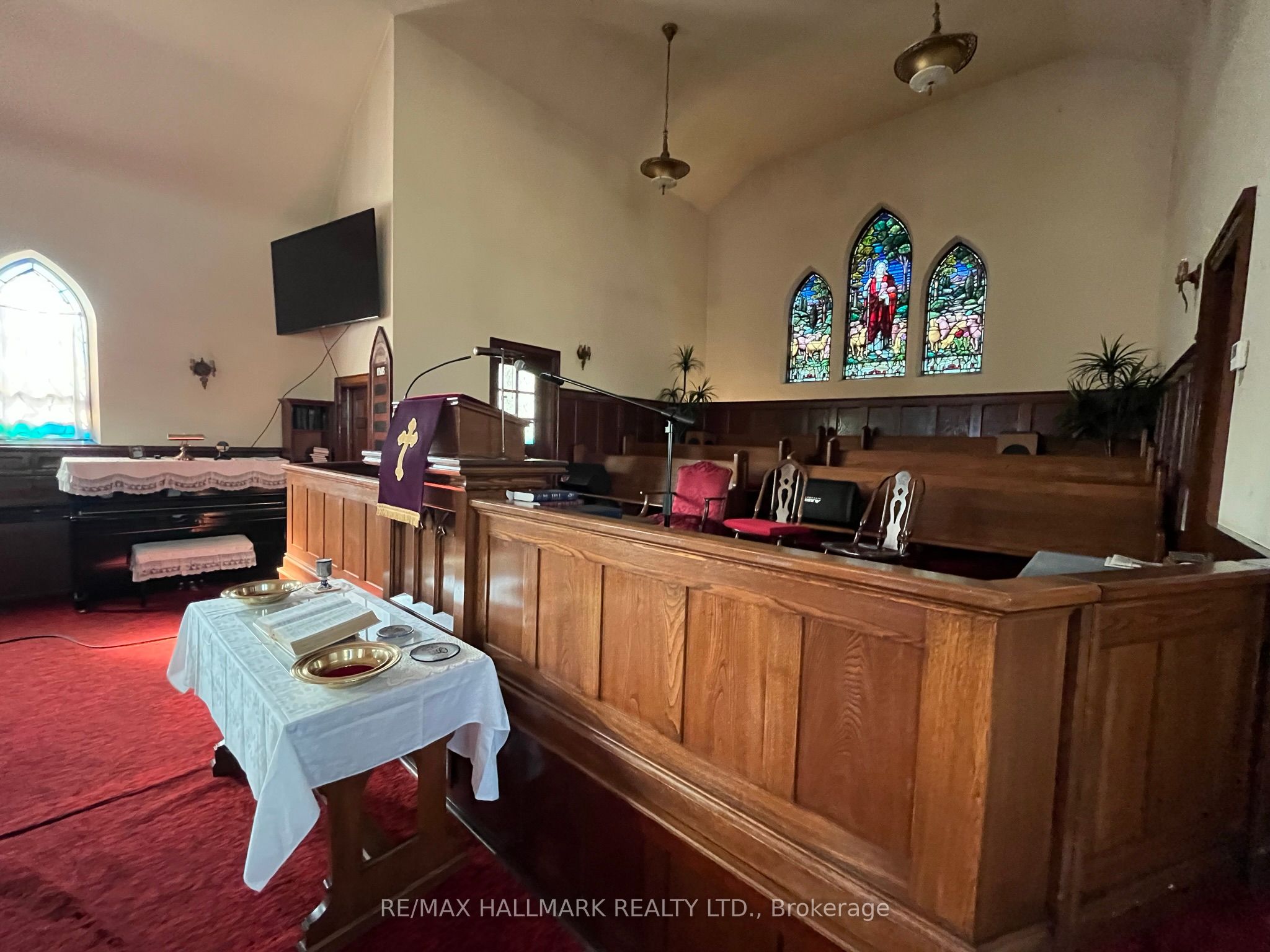 490 Simcoe Street Property Photo 20