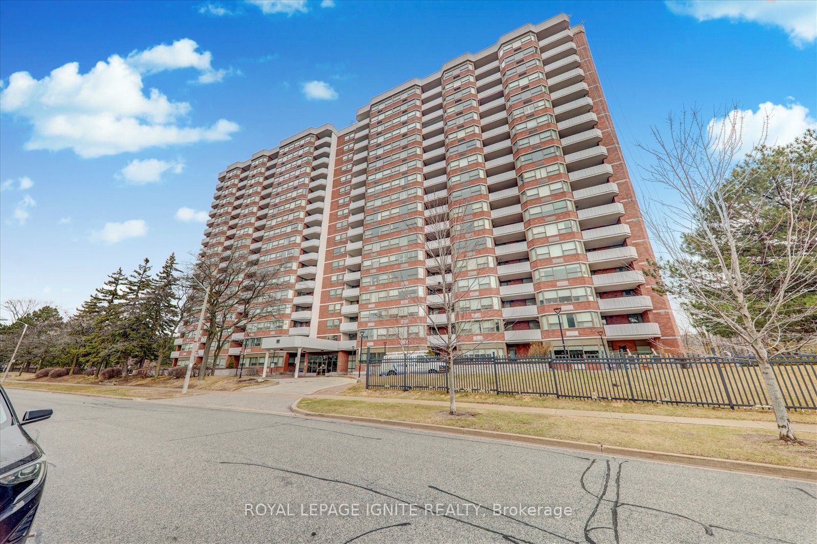 121 Ling Road 1509 Property Photo 1