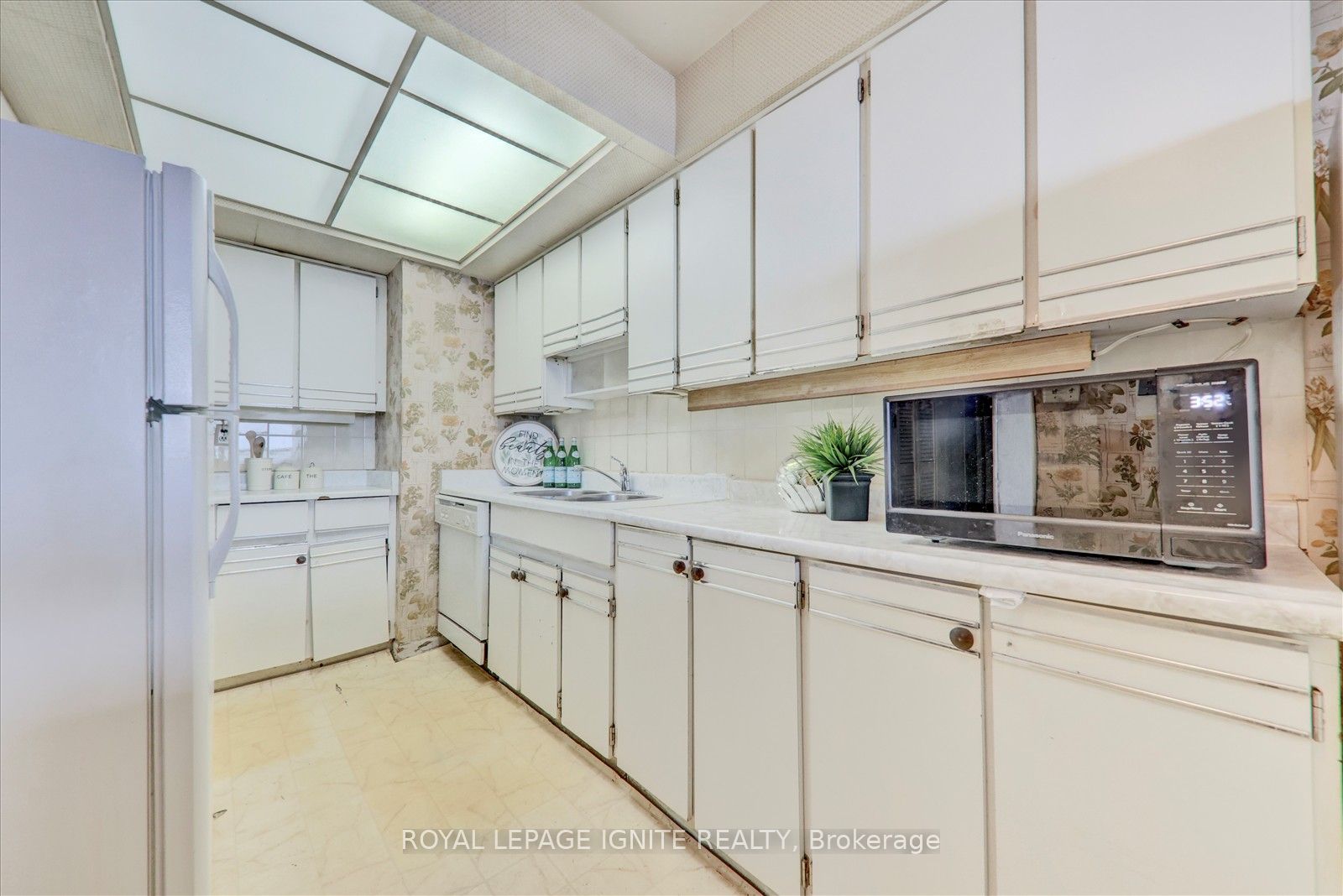 121 Ling Road 1509 Property Photo 7