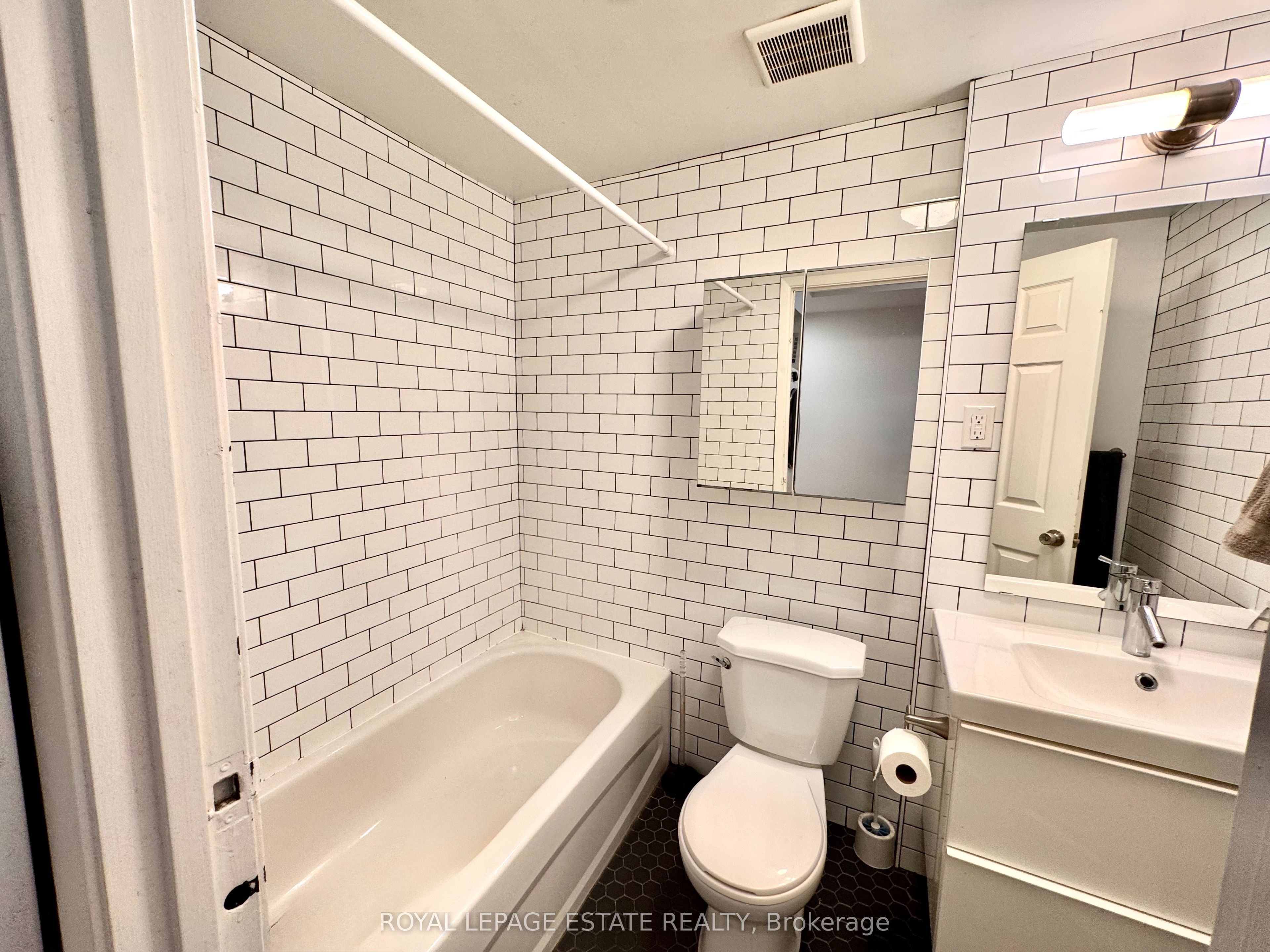 1610 Gerrard Street Property Photo 17