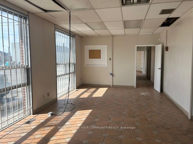 #1&2 - 12 Golden Gate Court Property Photo 3