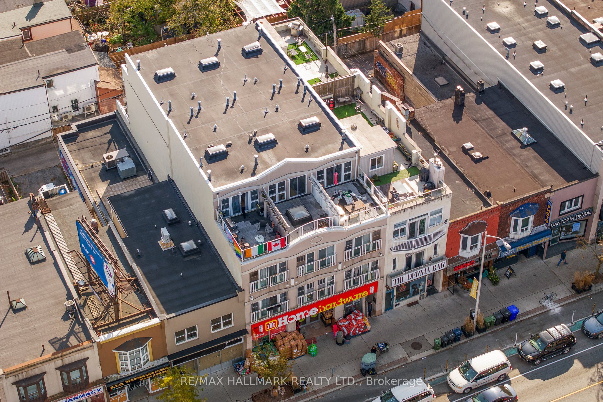 2151 Danforth Avenue Property Photo 4