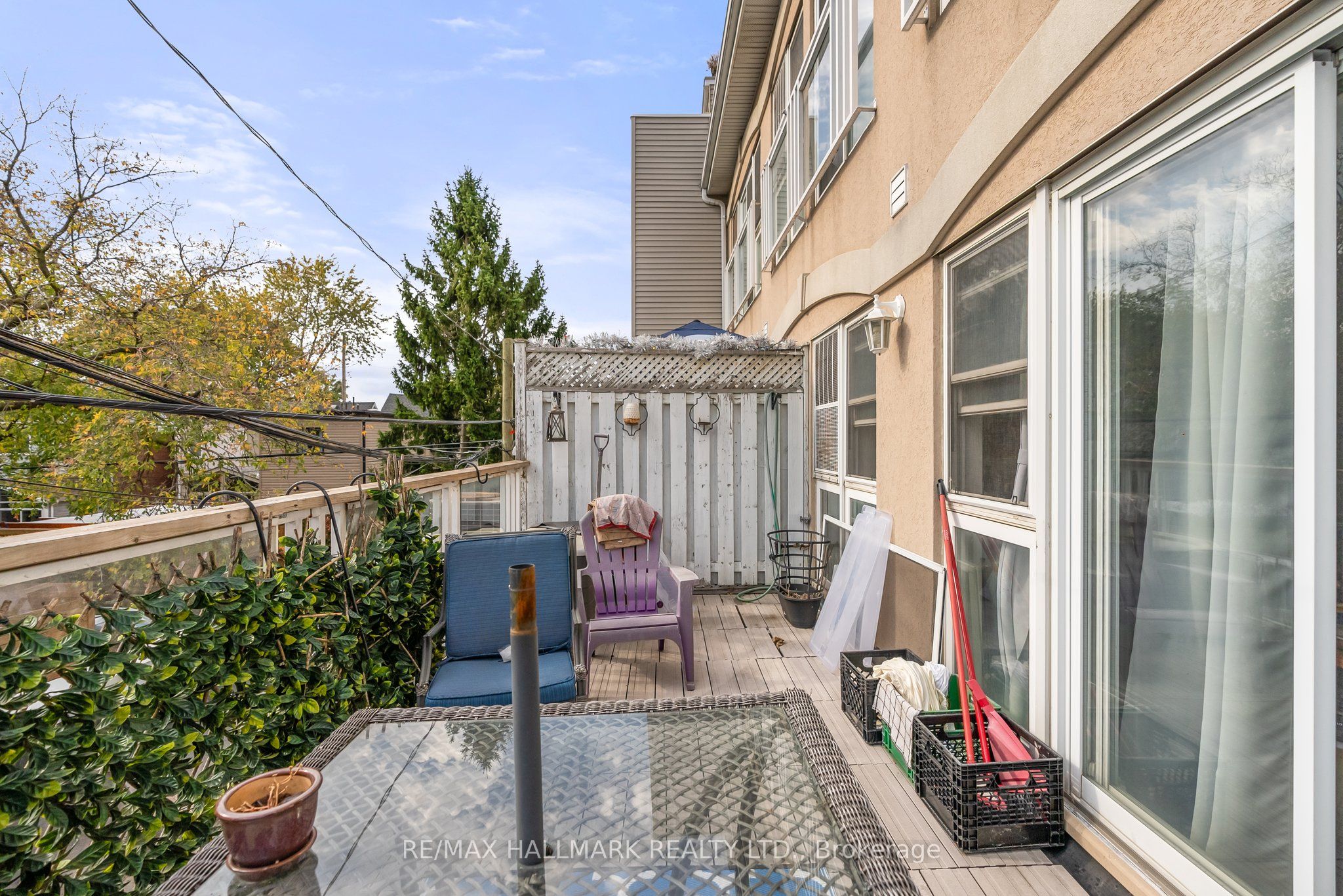 2151 Danforth Avenue Property Photo 11