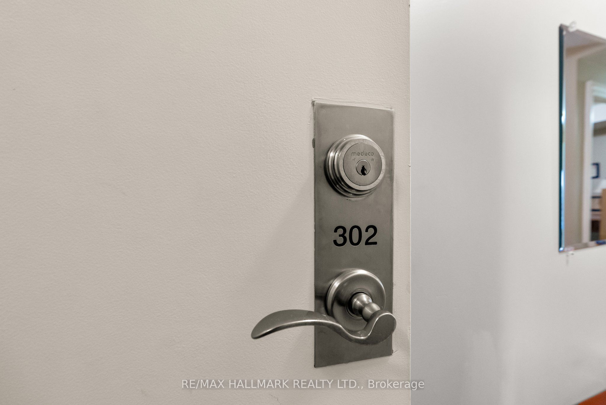 2151 Danforth Avenue Property Photo 17