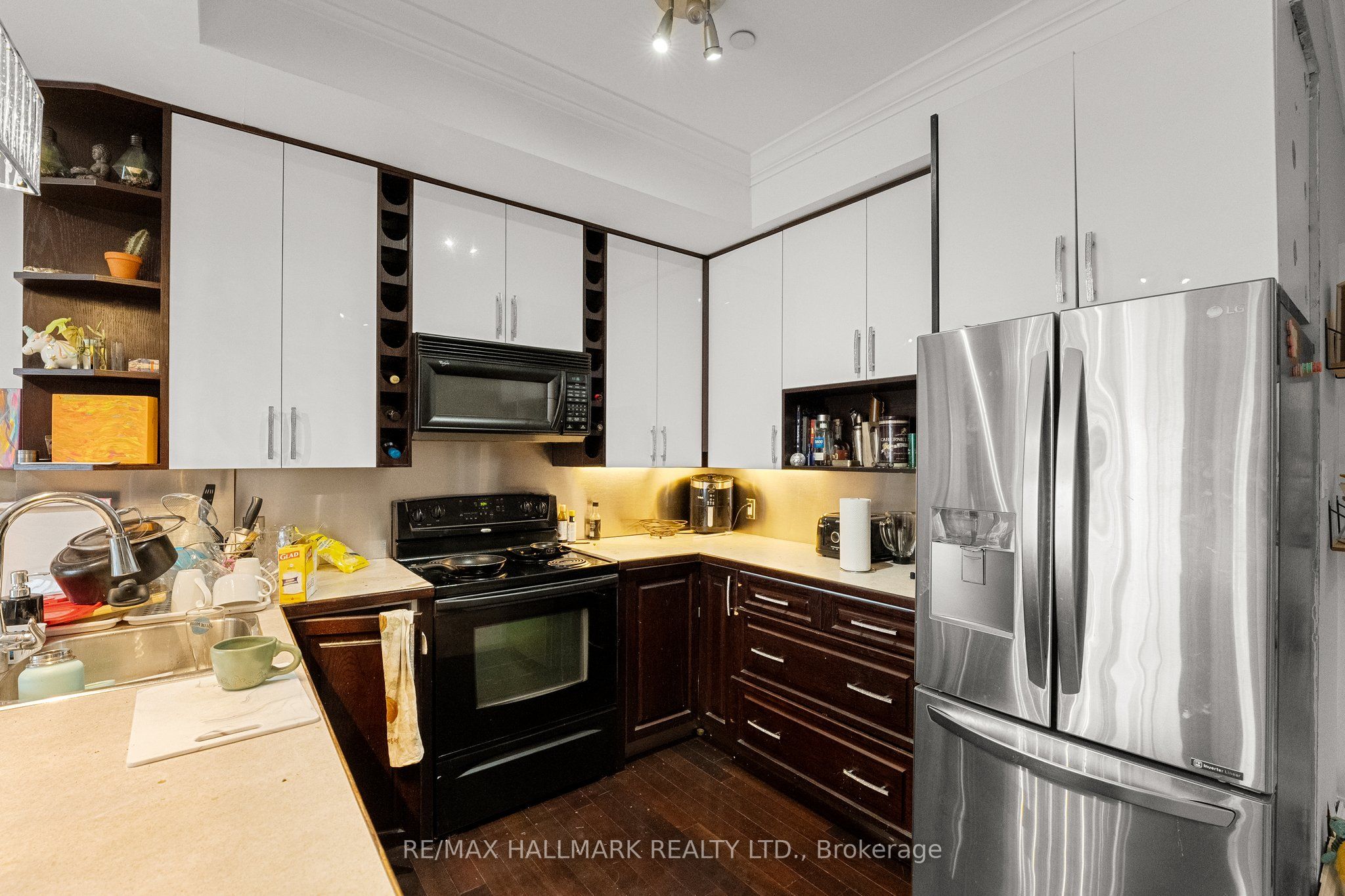 2151 Danforth Avenue Property Photo 31