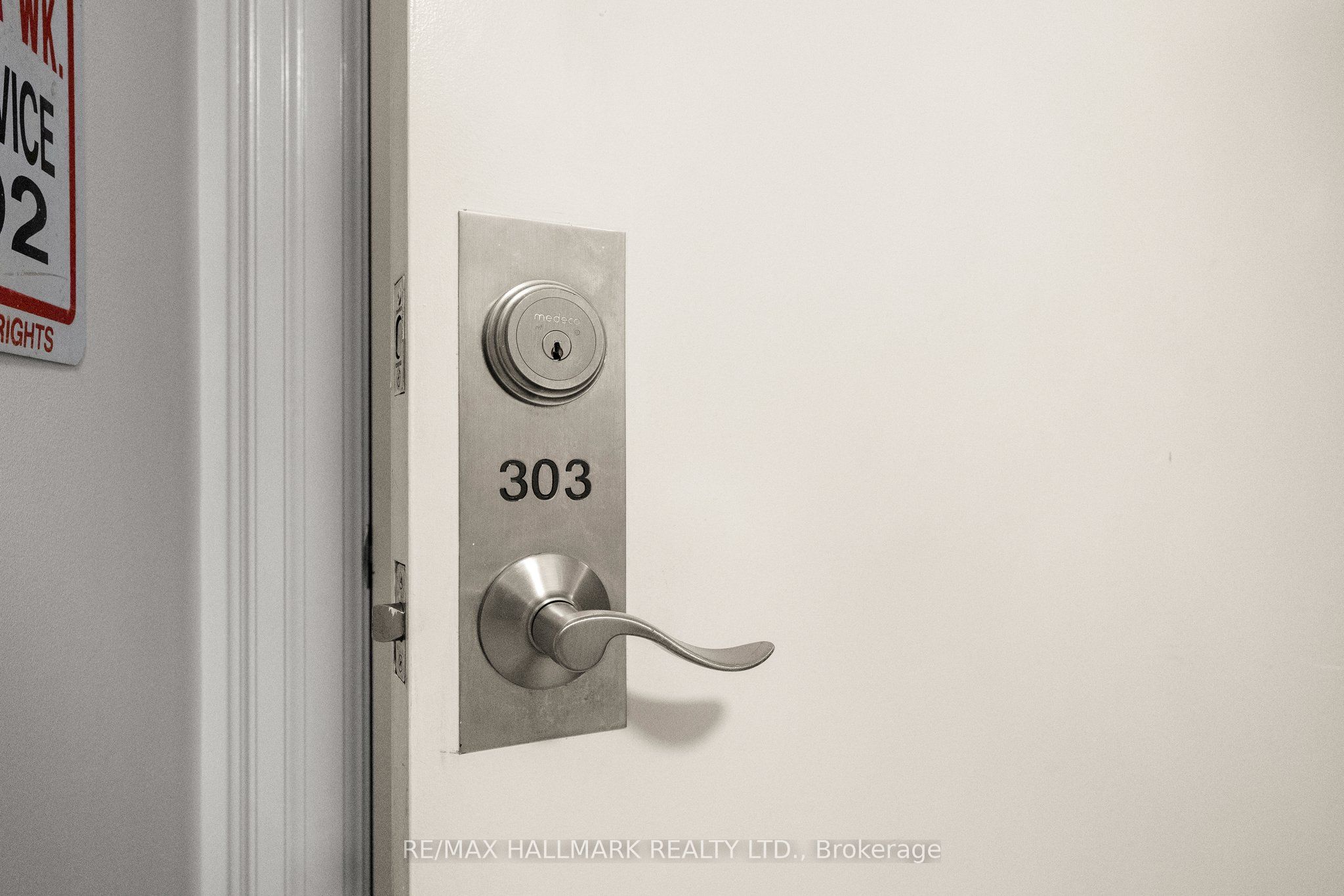 2151 Danforth Avenue Property Photo 33