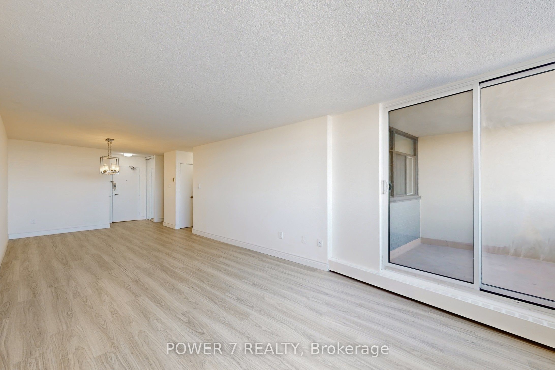 2050 Bridletowne Circle 805 Property Photo 10