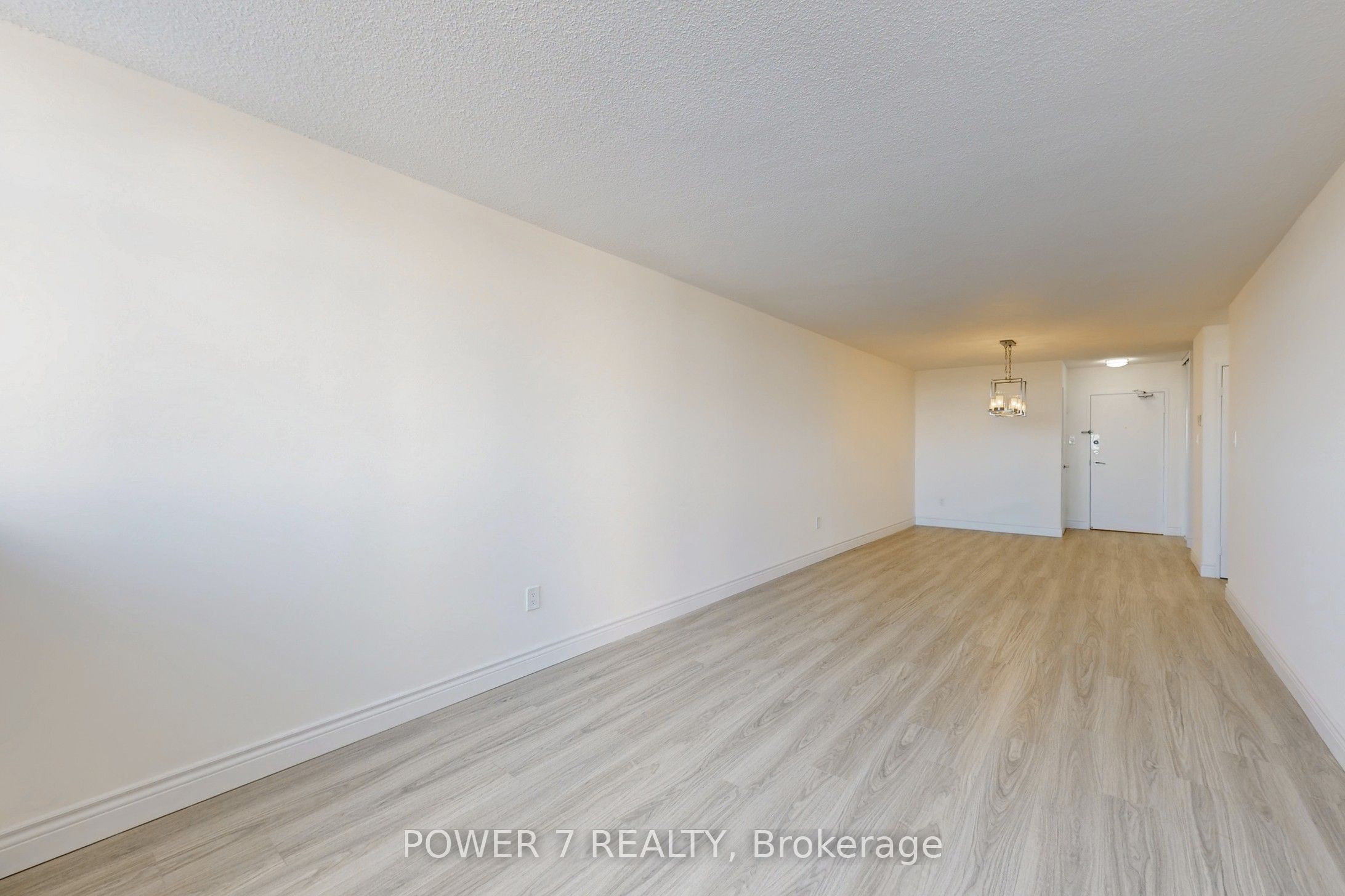 2050 Bridletowne Circle 805 Property Photo 11
