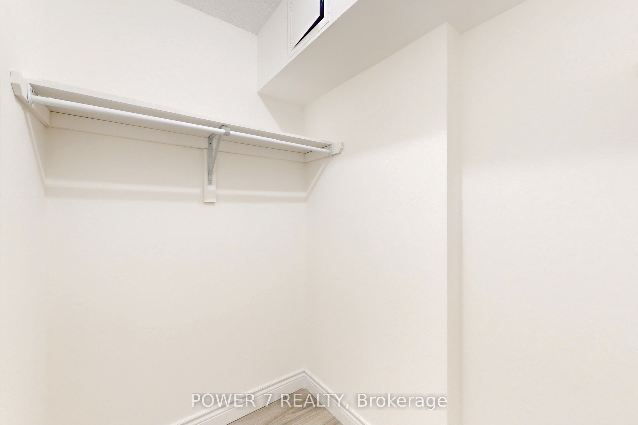 2050 Bridletowne Circle 805 Property Photo 23
