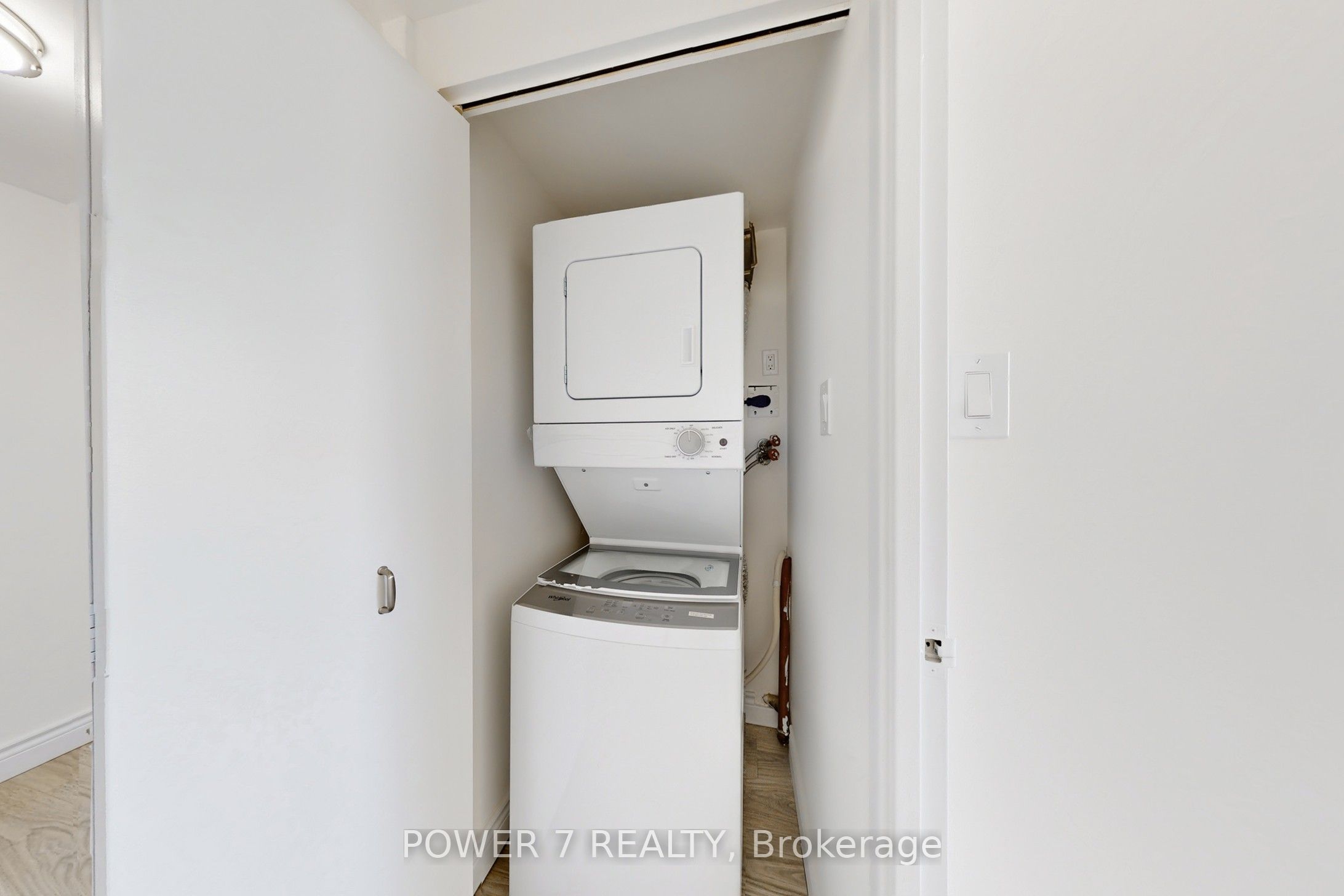 2050 Bridletowne Circle 805 Property Photo 31