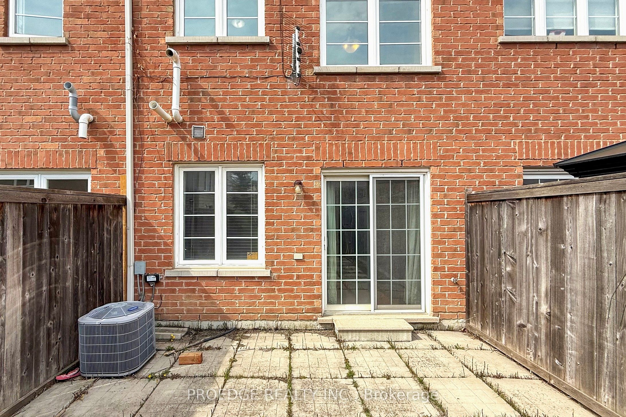 53 Ferguson Street Property Photo 44