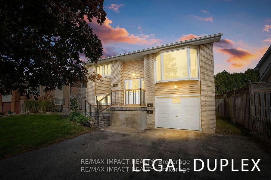 261 Kensington Crescent Property Photo 1