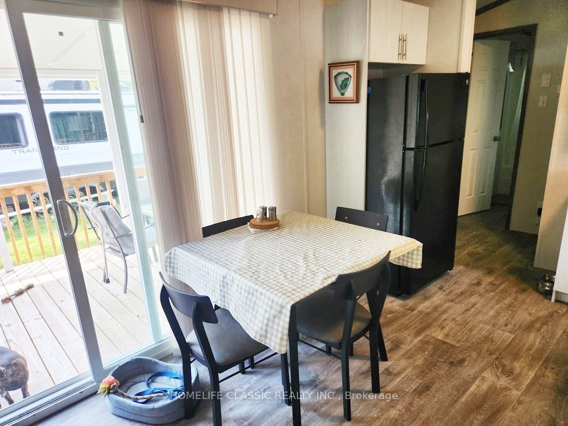 225 Platten Boulevard Property Photo 5