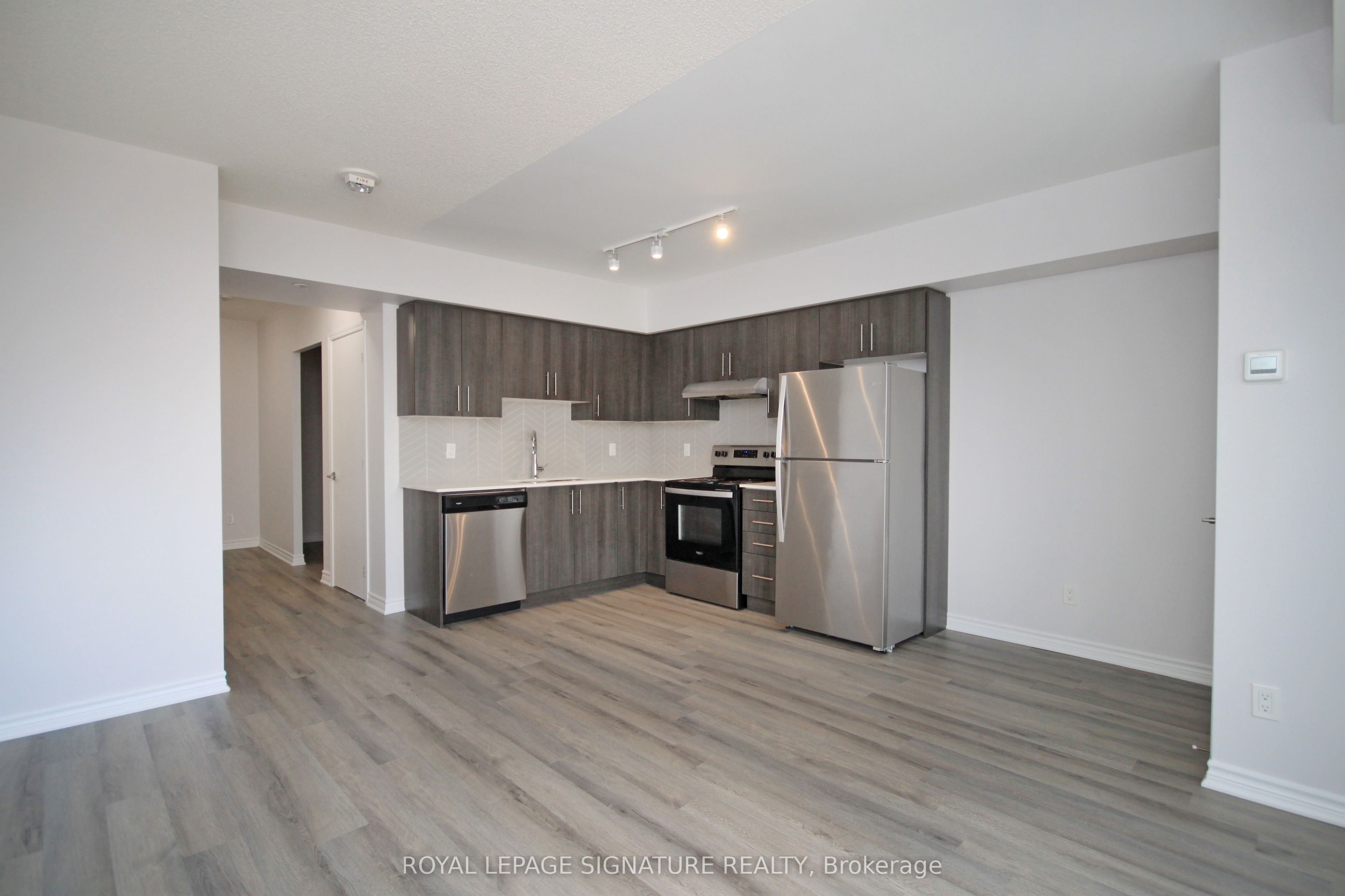 1 Falaise Road 212 Property Photo 10