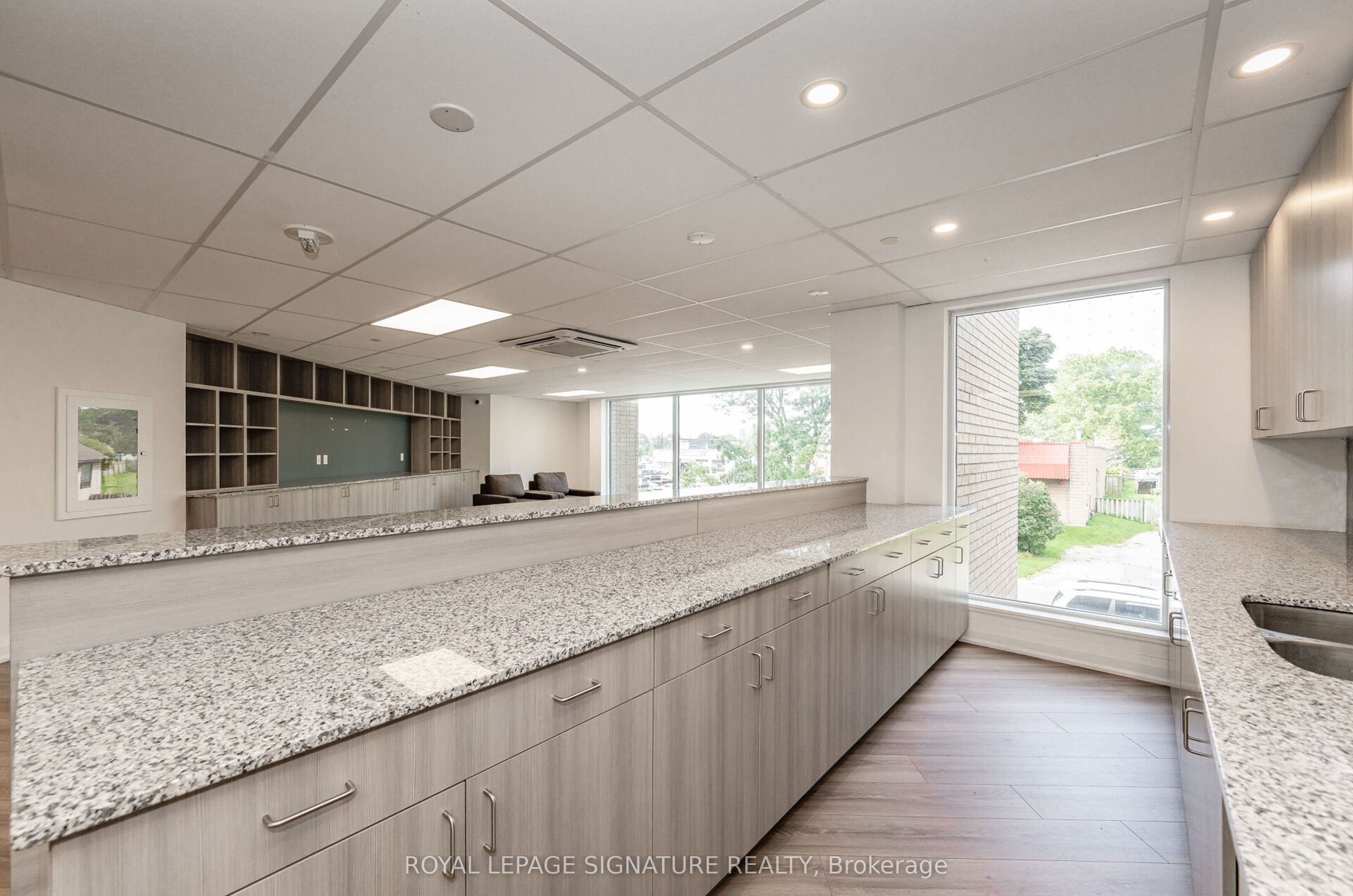 1 Falaise Road 212 Property Photo 28