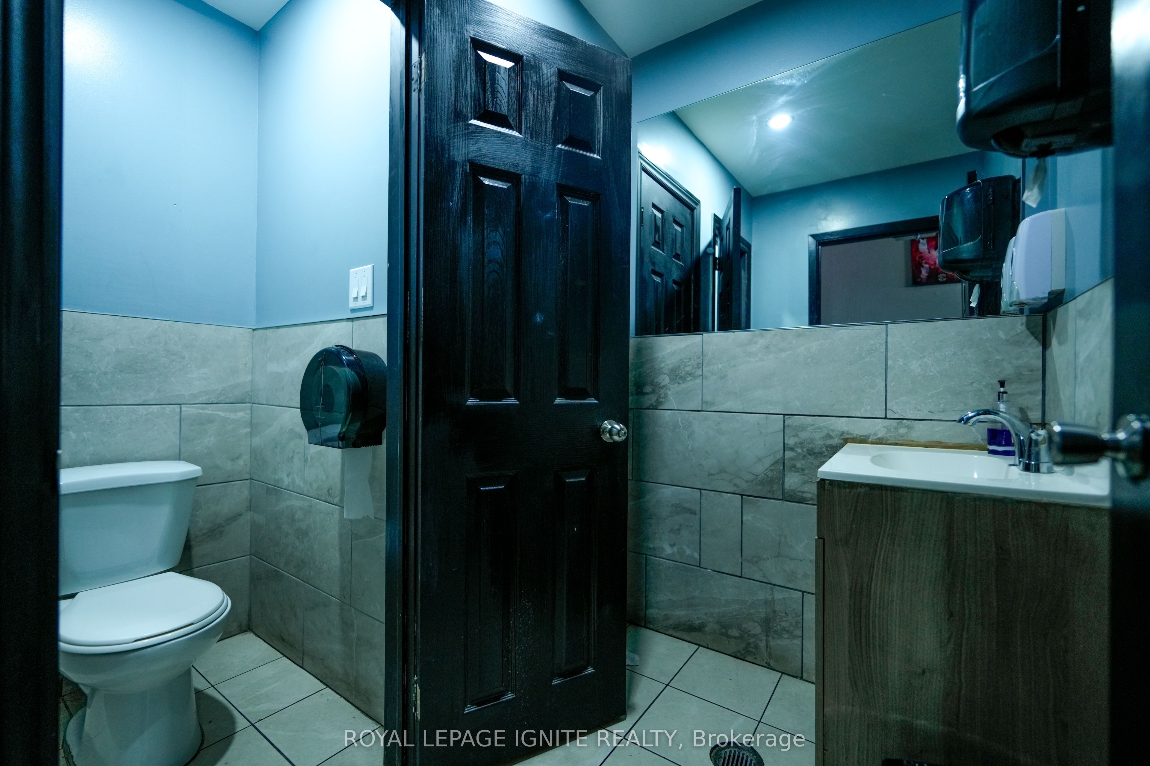 #1&2 - 4190 Kingston Road Property Photo 13