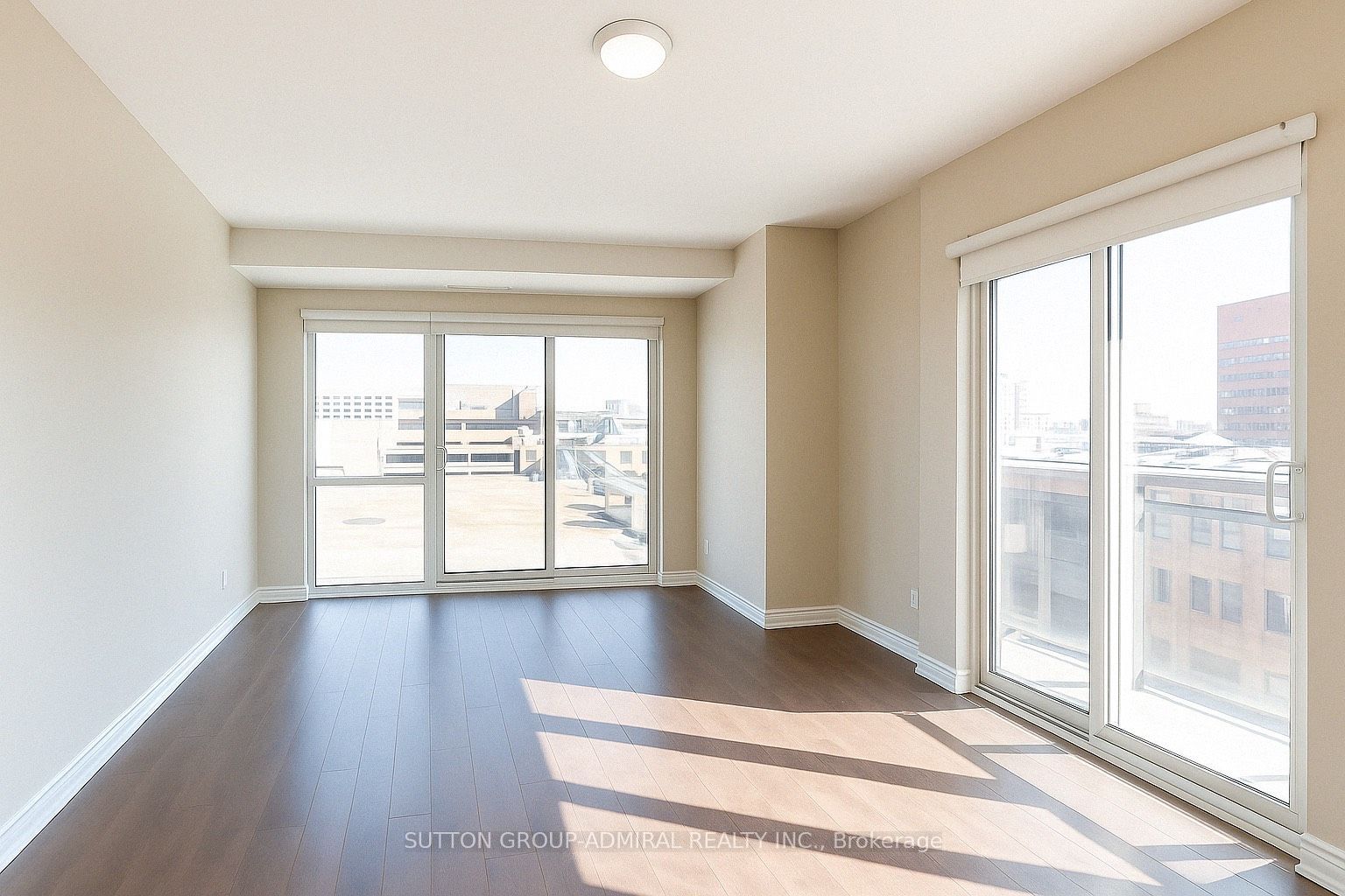 44 Bond Street W 305 Property Photo 9