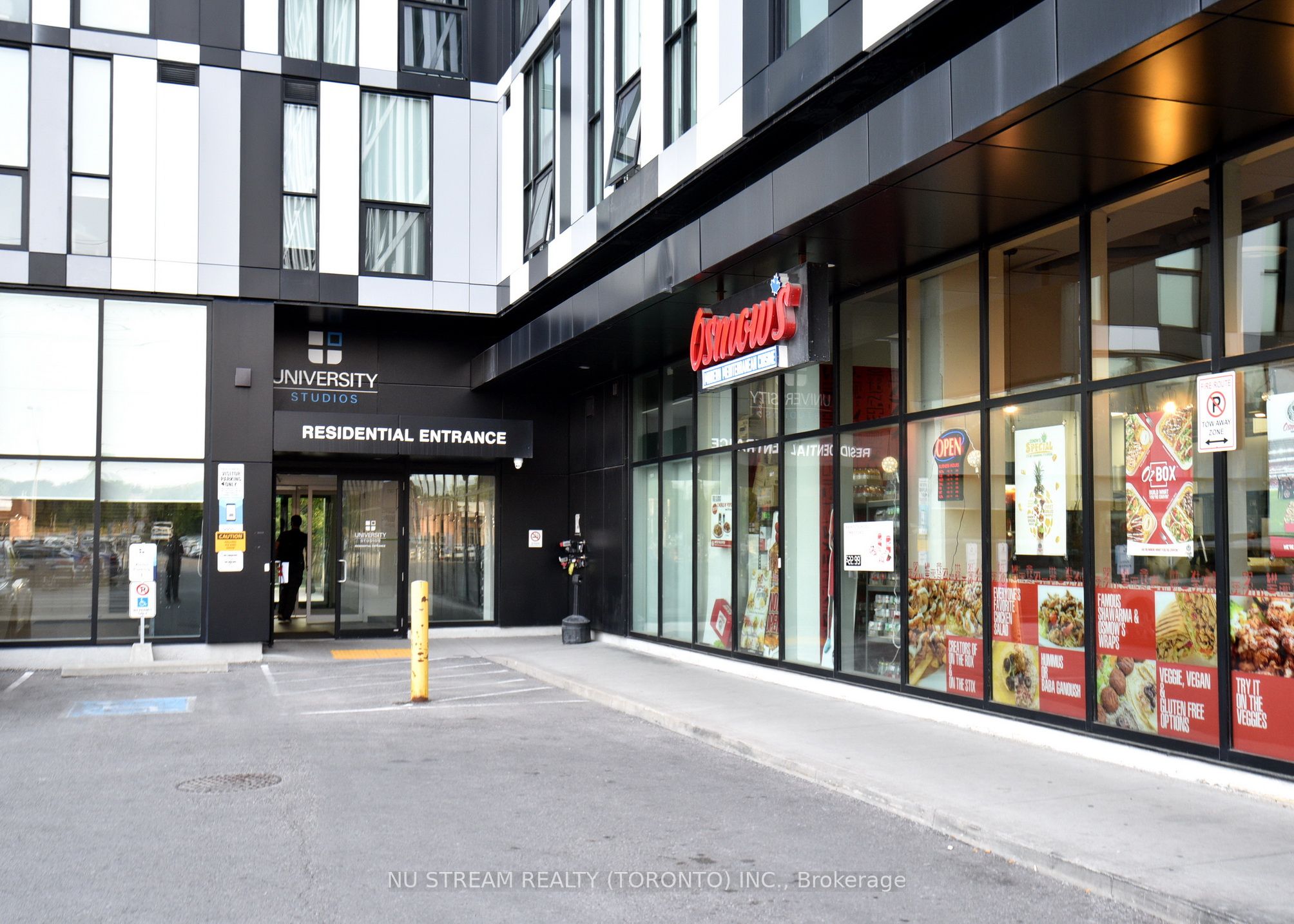#834 - 1900 Simcoe Street Property Photo