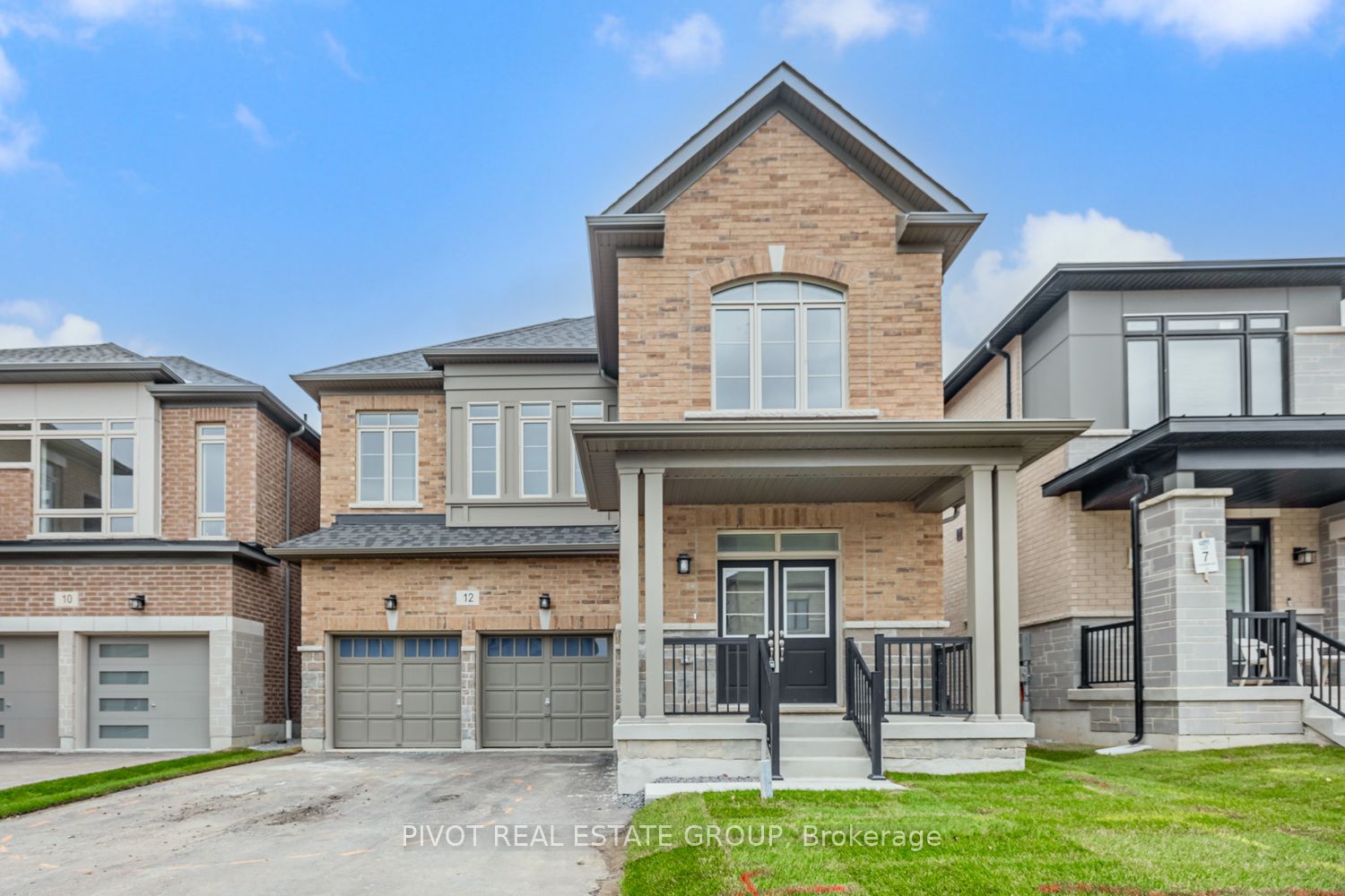 12 Waterfront Crescent Property Photo