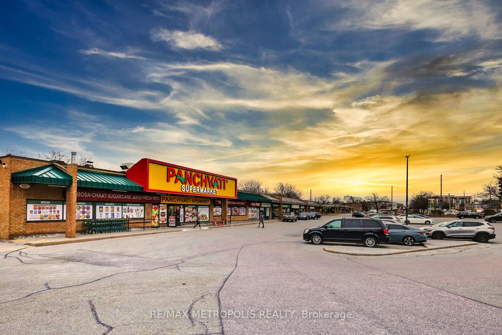 #f5 - 1051 Simcoe Street Property Photo 2
