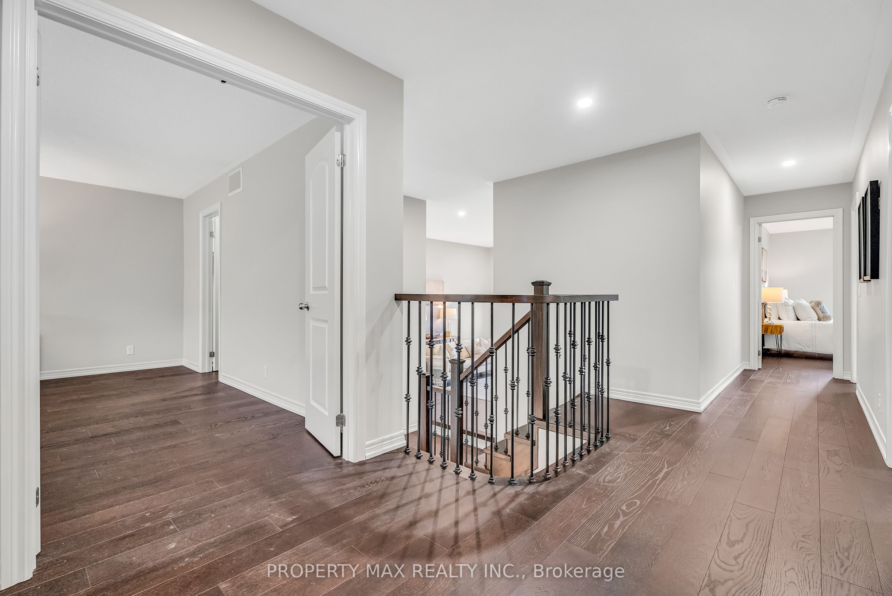40 Britannia Avenue E Property Photo 29