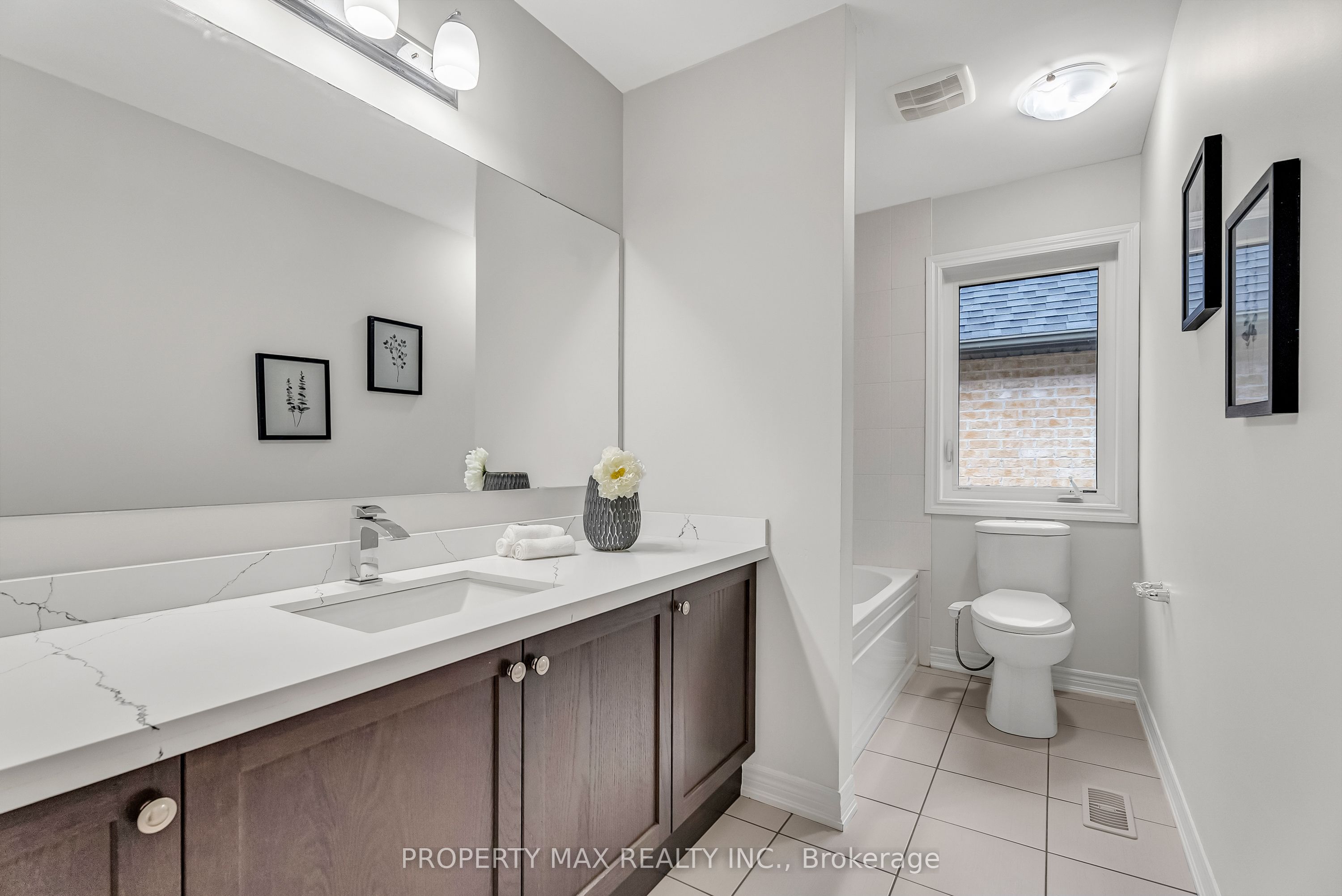 40 Britannia Avenue E Property Photo 40