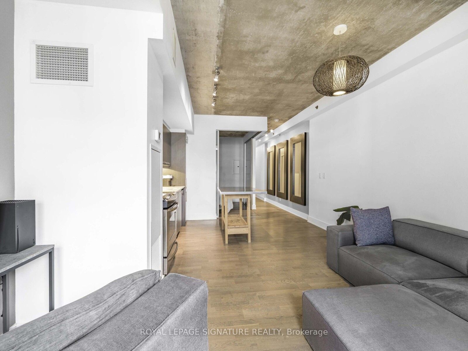 630 Queen Street E 217 Property Photo 4