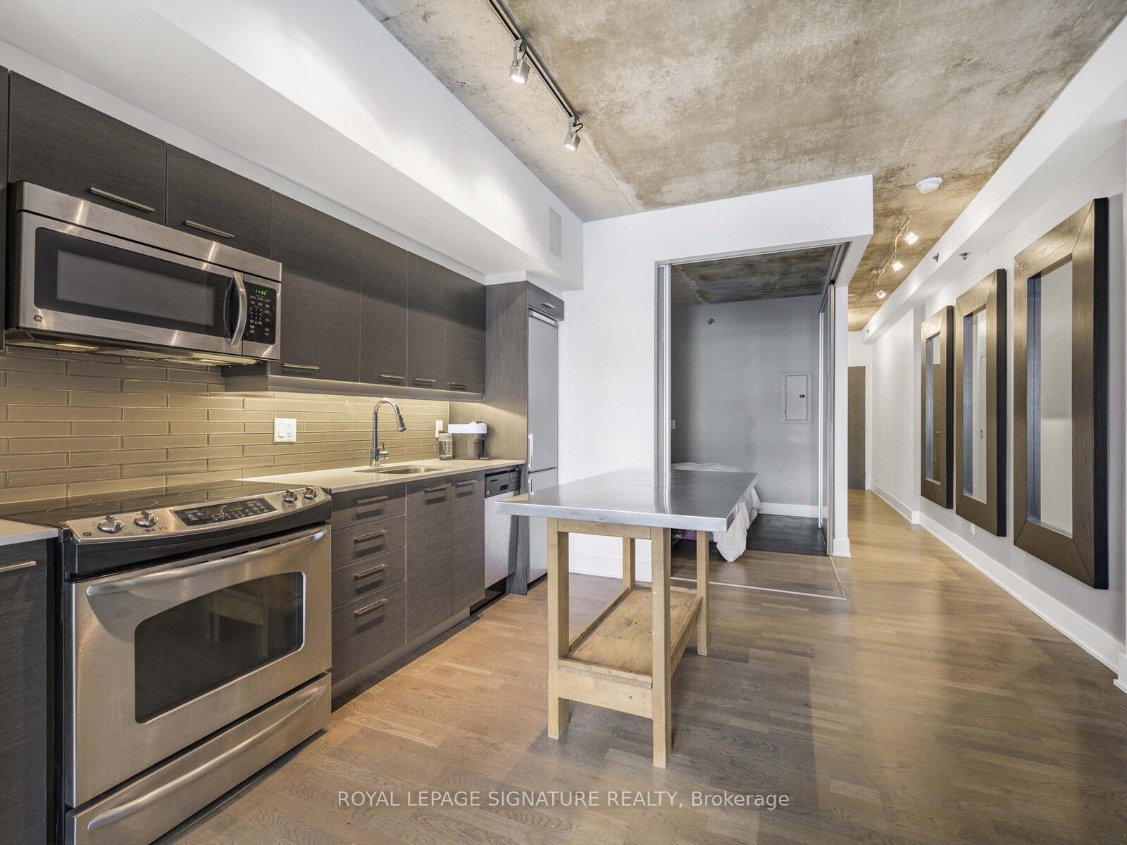 630 Queen Street E 217 Property Photo 5