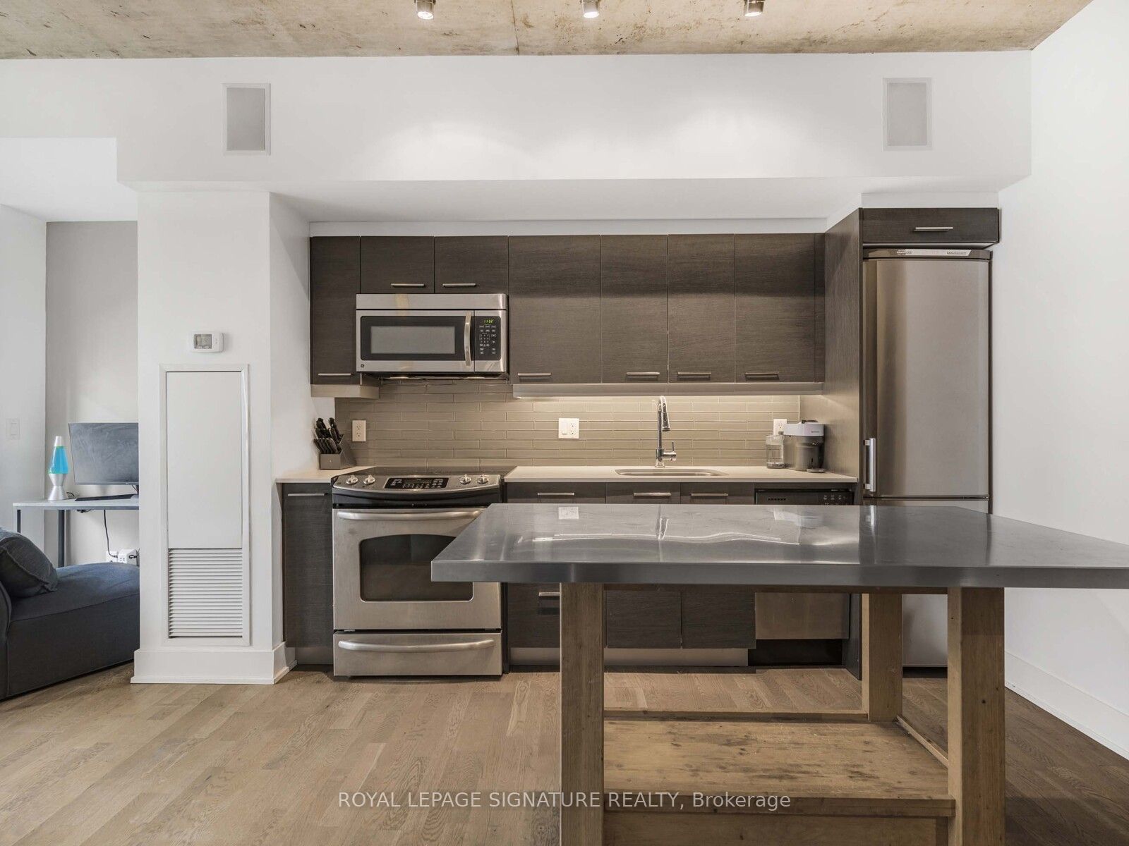 630 Queen Street E 217 Property Photo 6