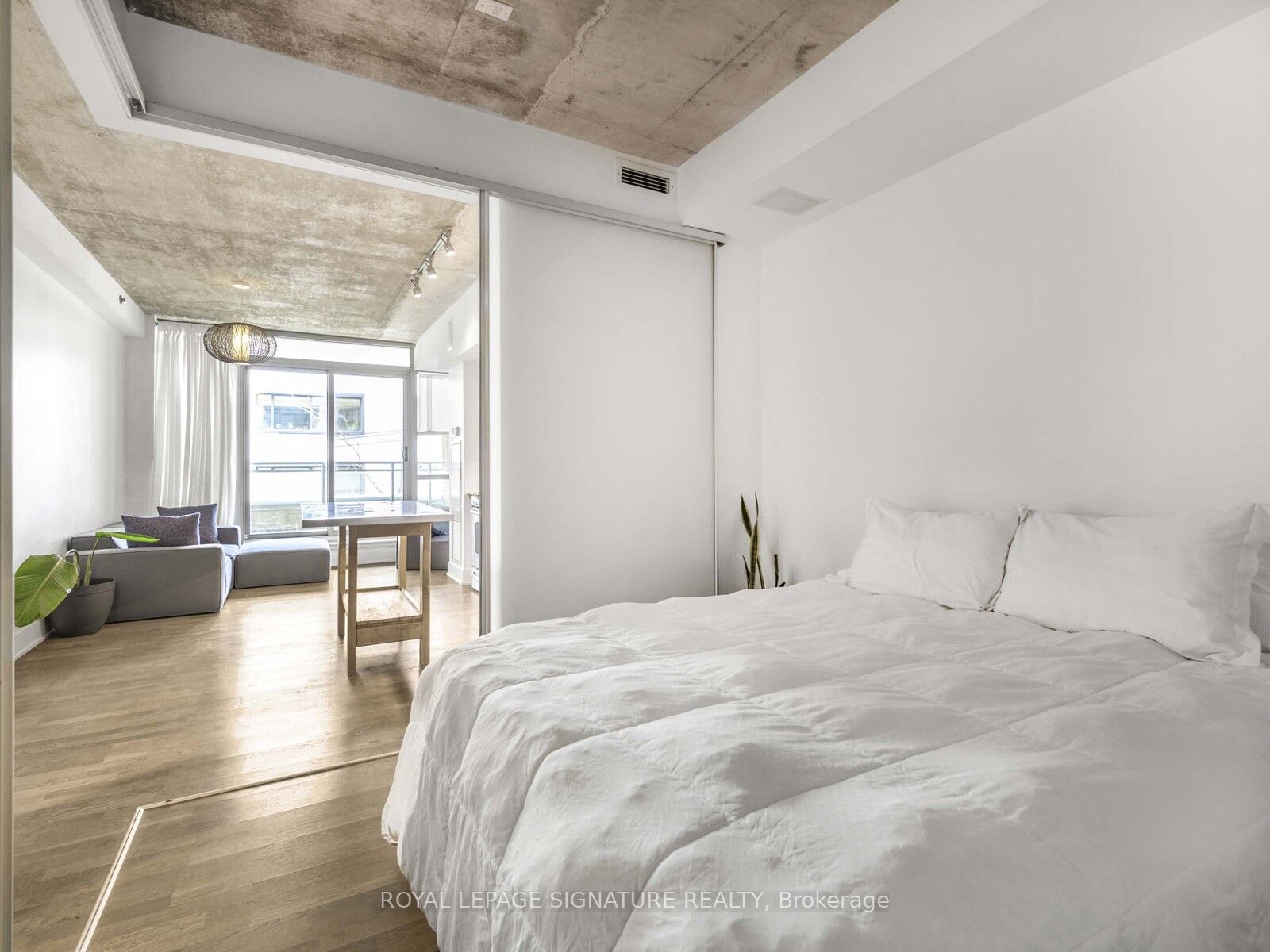 630 Queen Street E 217 Property Photo 10