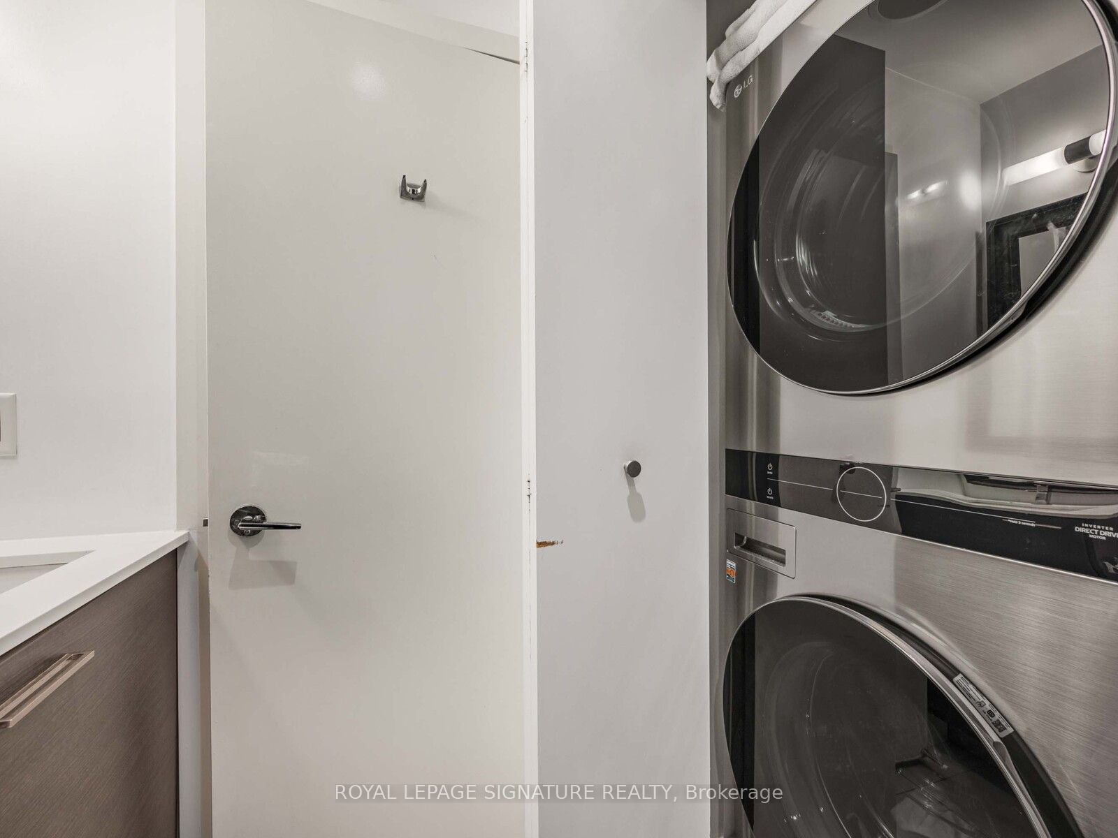 630 Queen Street E 217 Property Photo 13