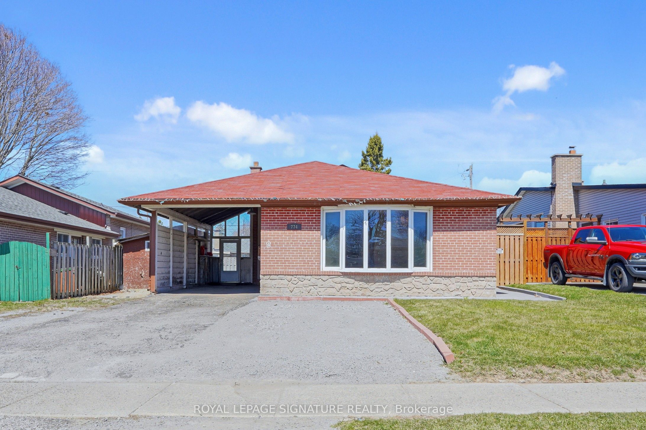 774 Krosno Boulevard Property Photo 1
