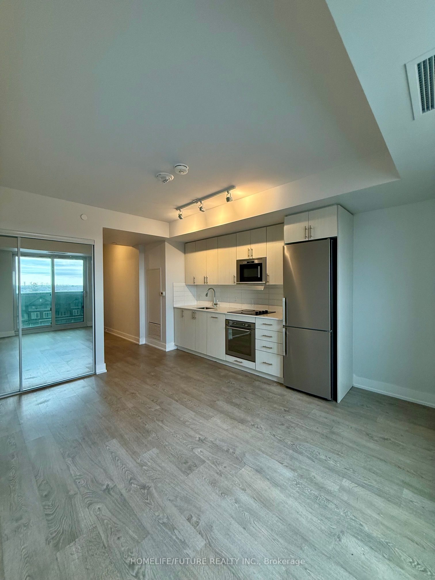 2550 Simcoe Street N 519 Property Photo 15