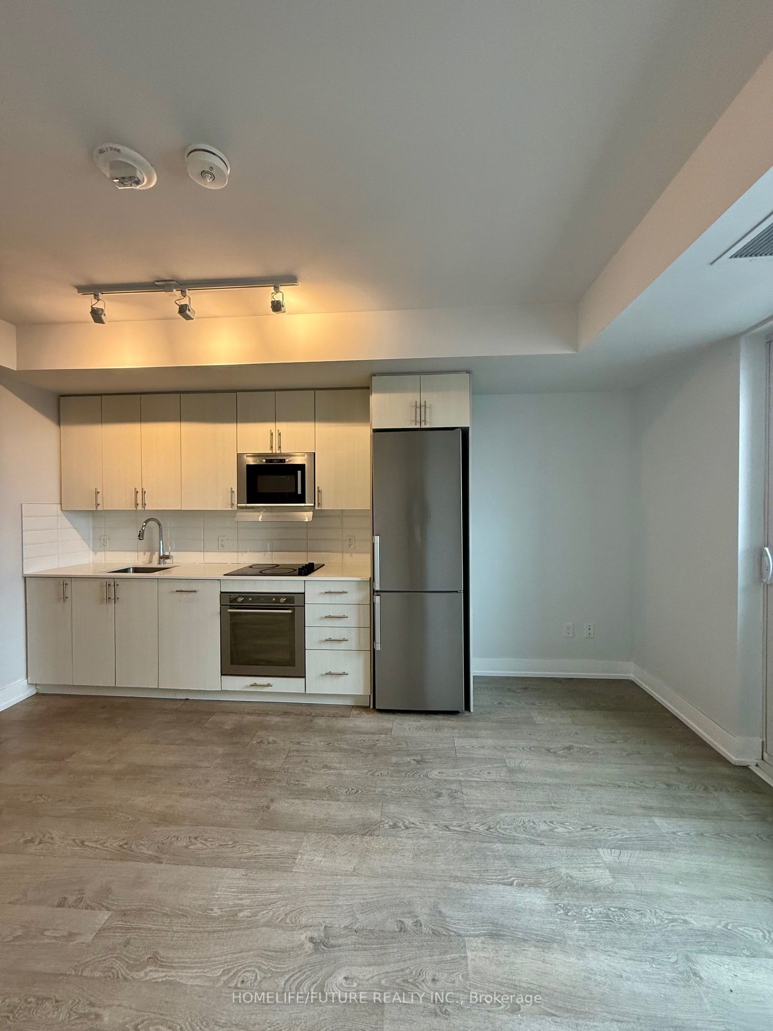 2550 Simcoe Street N 519 Property Photo 17