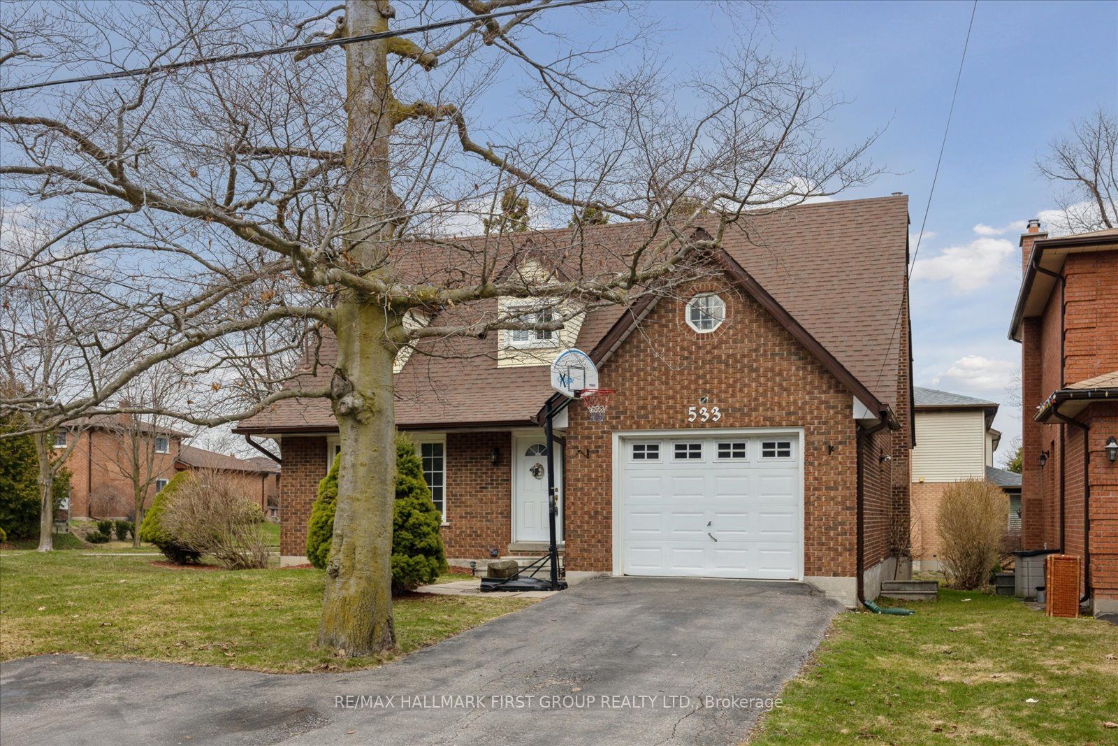 533 Oakwood Drive Property Photo 1