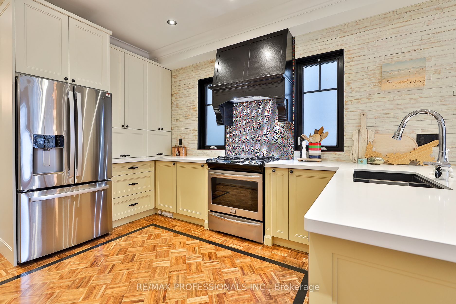 120 Morse Street Property Photo 10