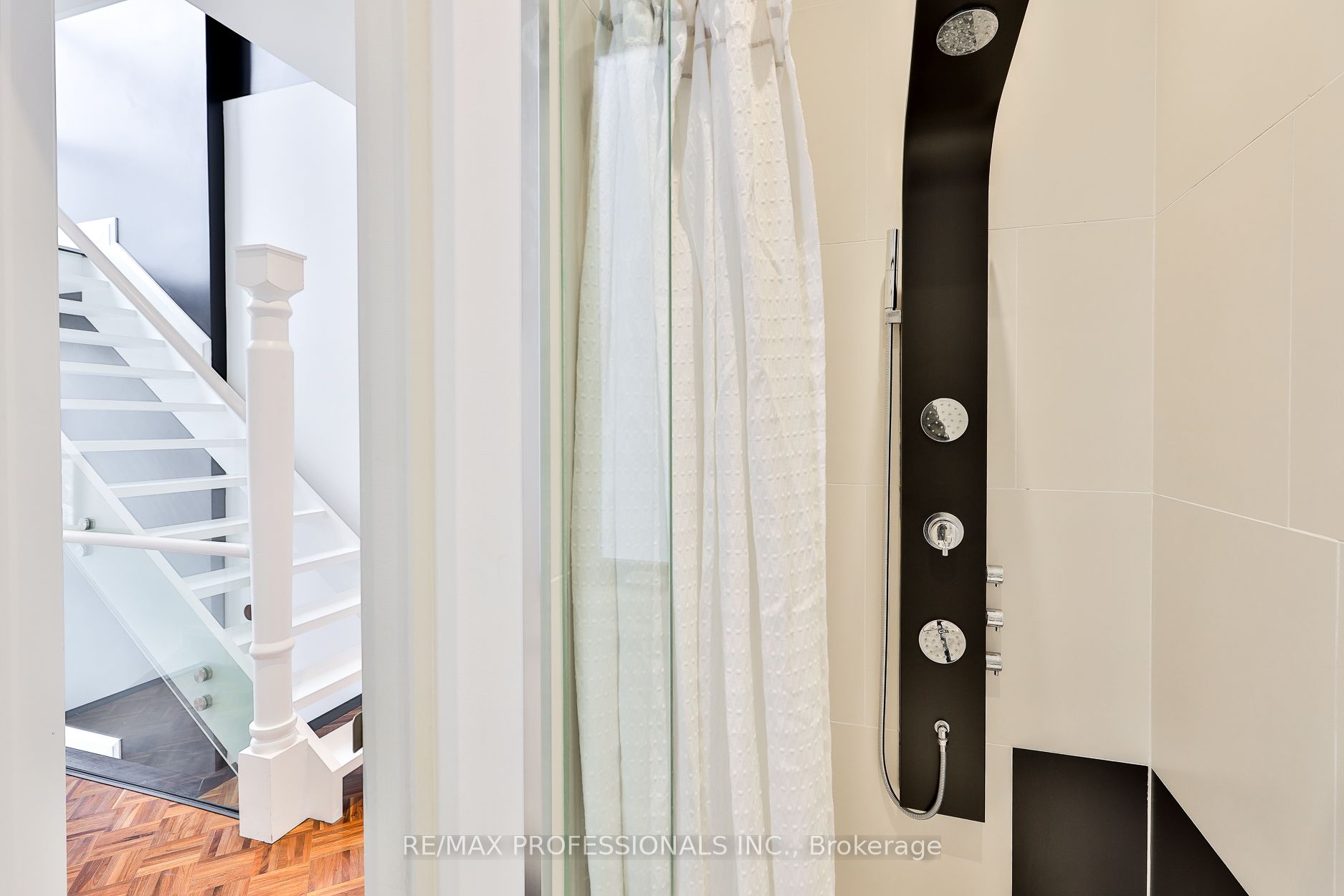 120 Morse Street Property Photo 18