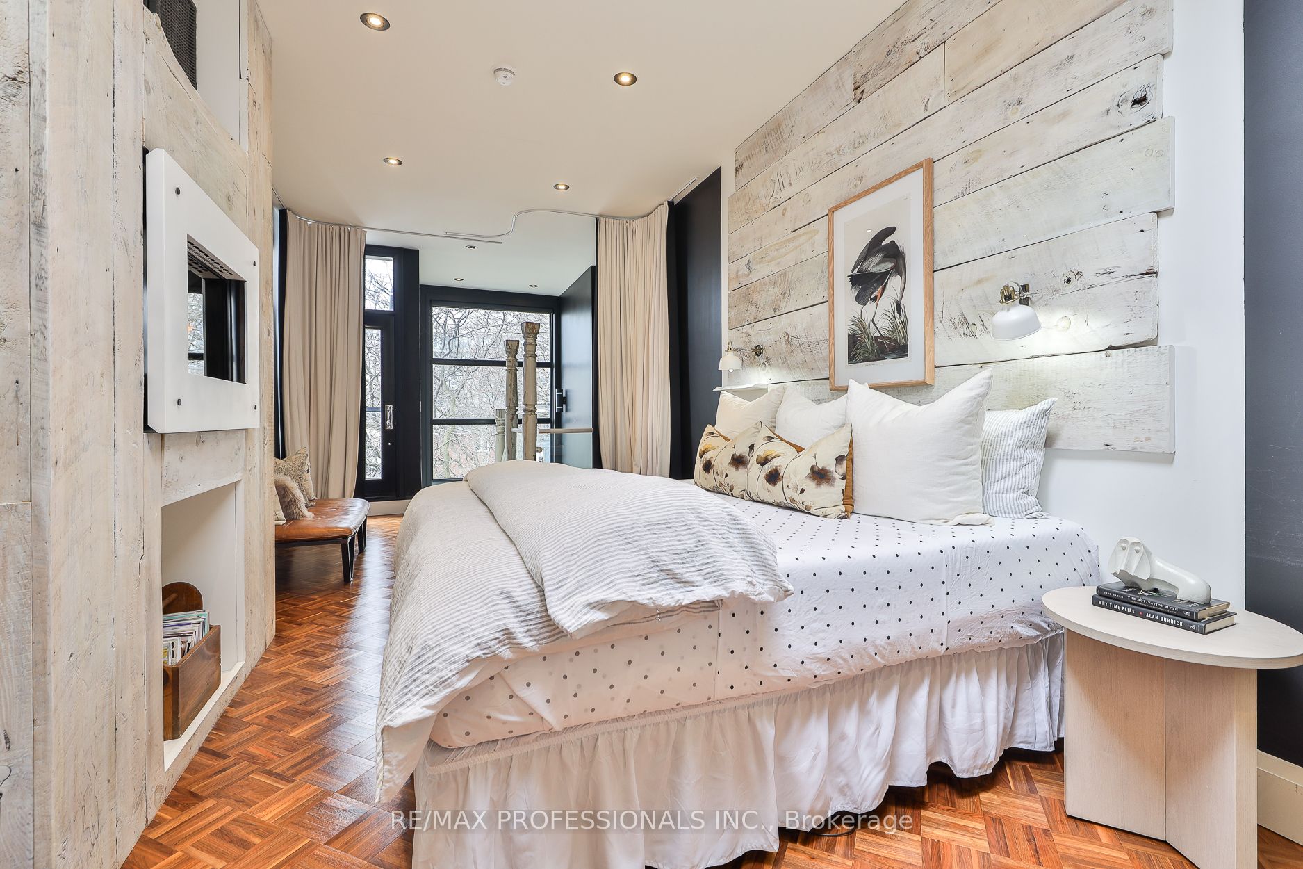 120 Morse Street Property Photo 25