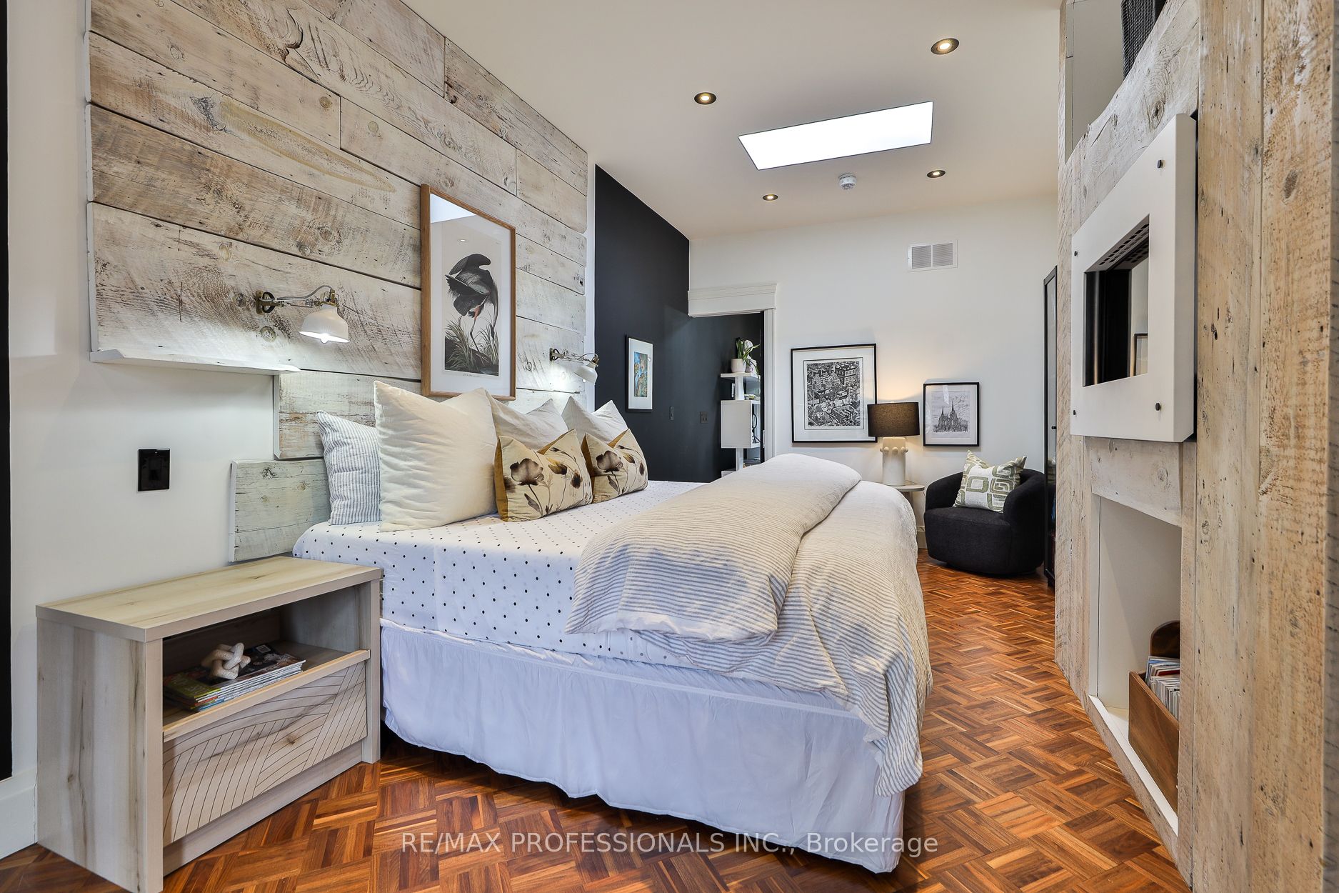 120 Morse Street Property Photo 26