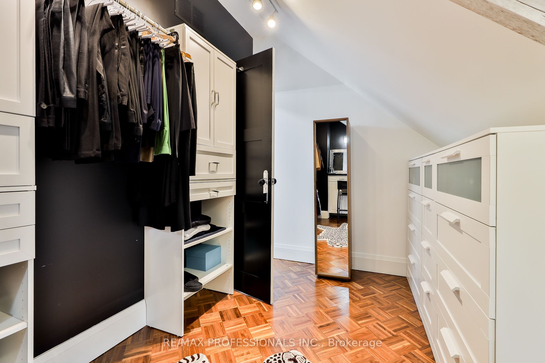 120 Morse Street Property Photo 30