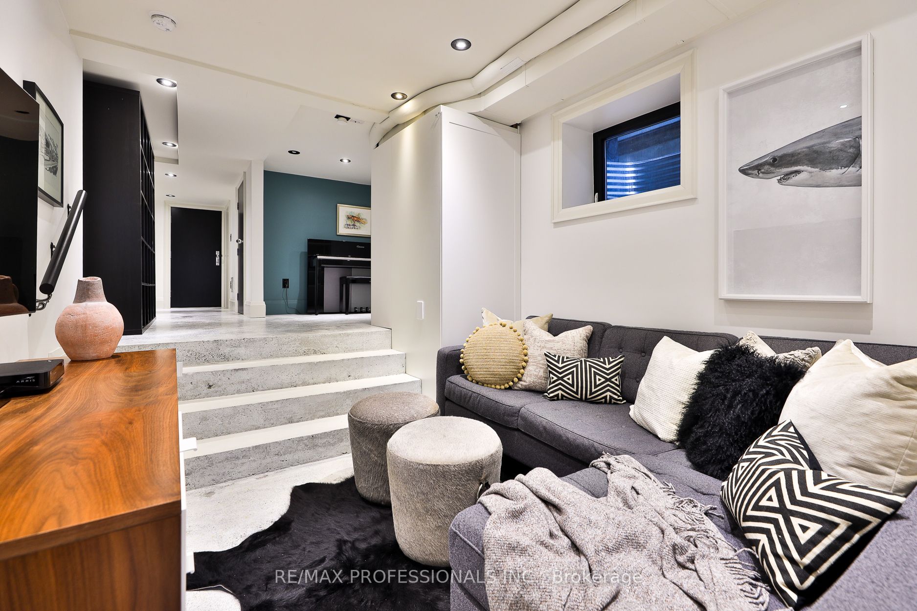 120 Morse Street Property Photo 33