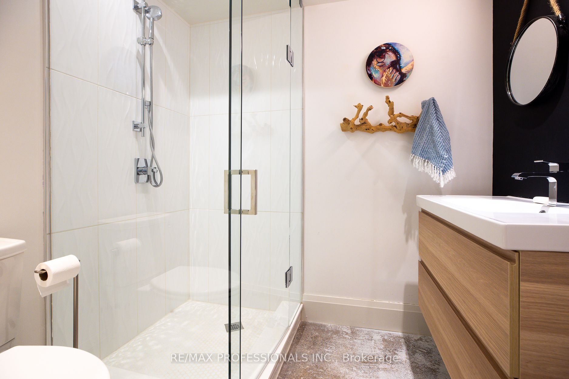 120 Morse Street Property Photo 34