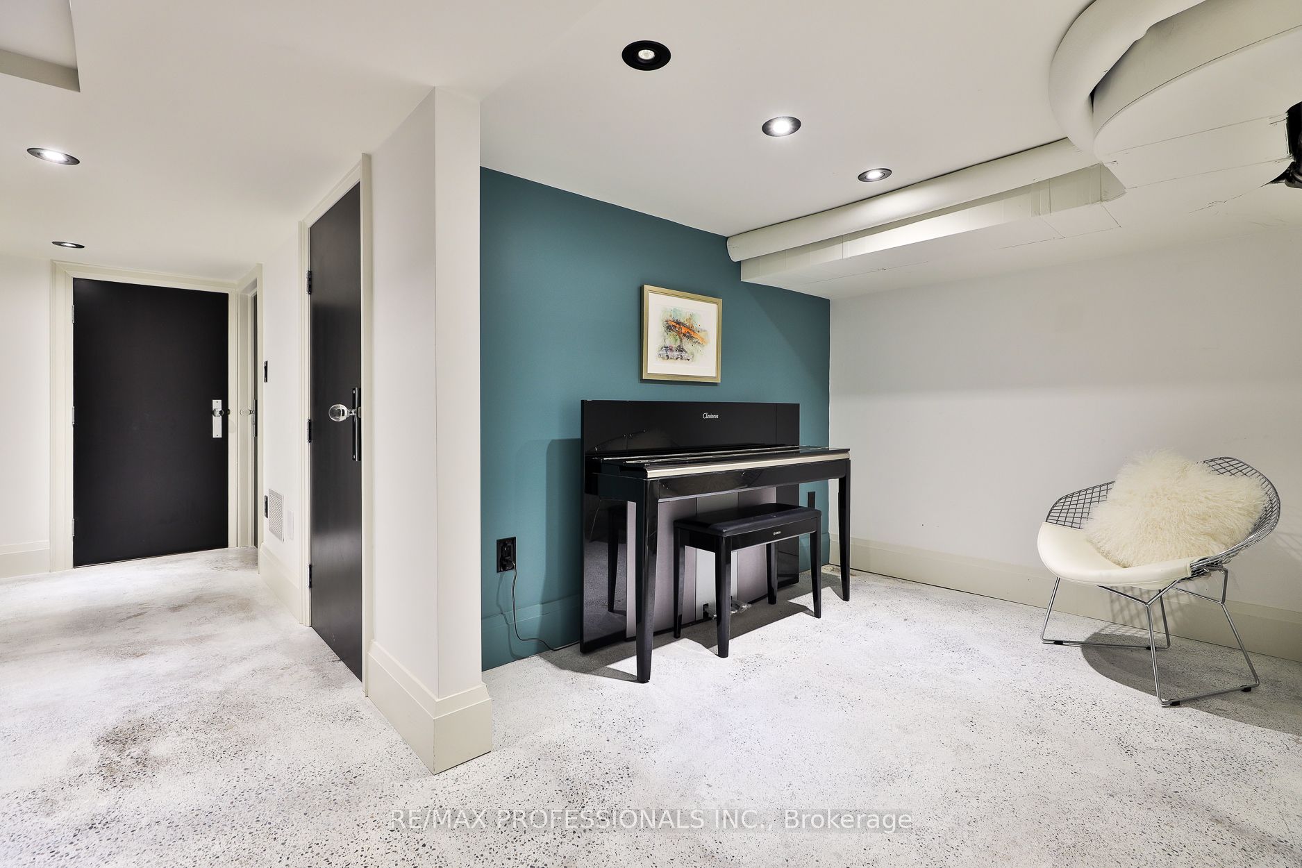 120 Morse Street Property Photo 36